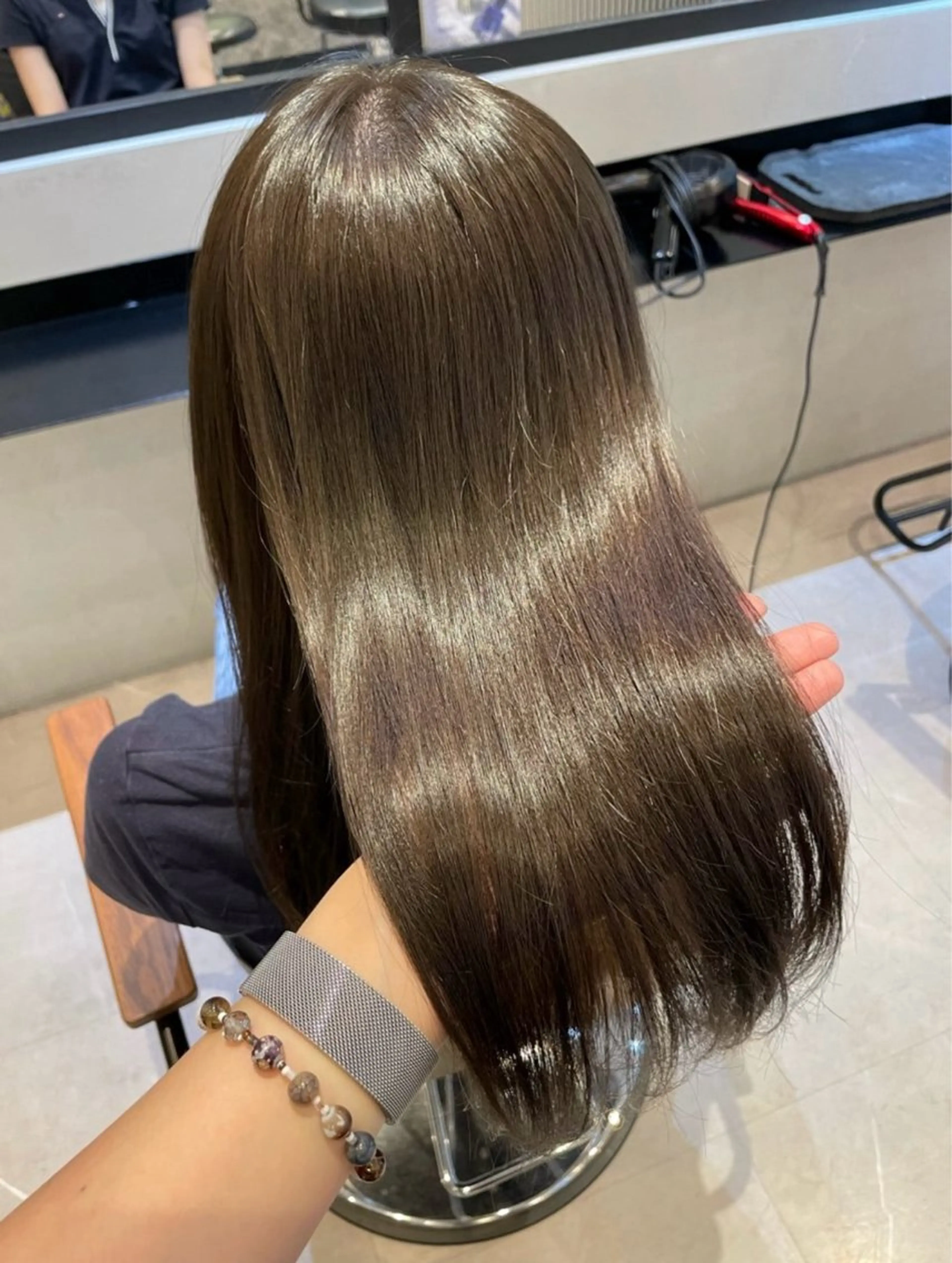 トリートメント 長岡 咲百合のヘアスタイル