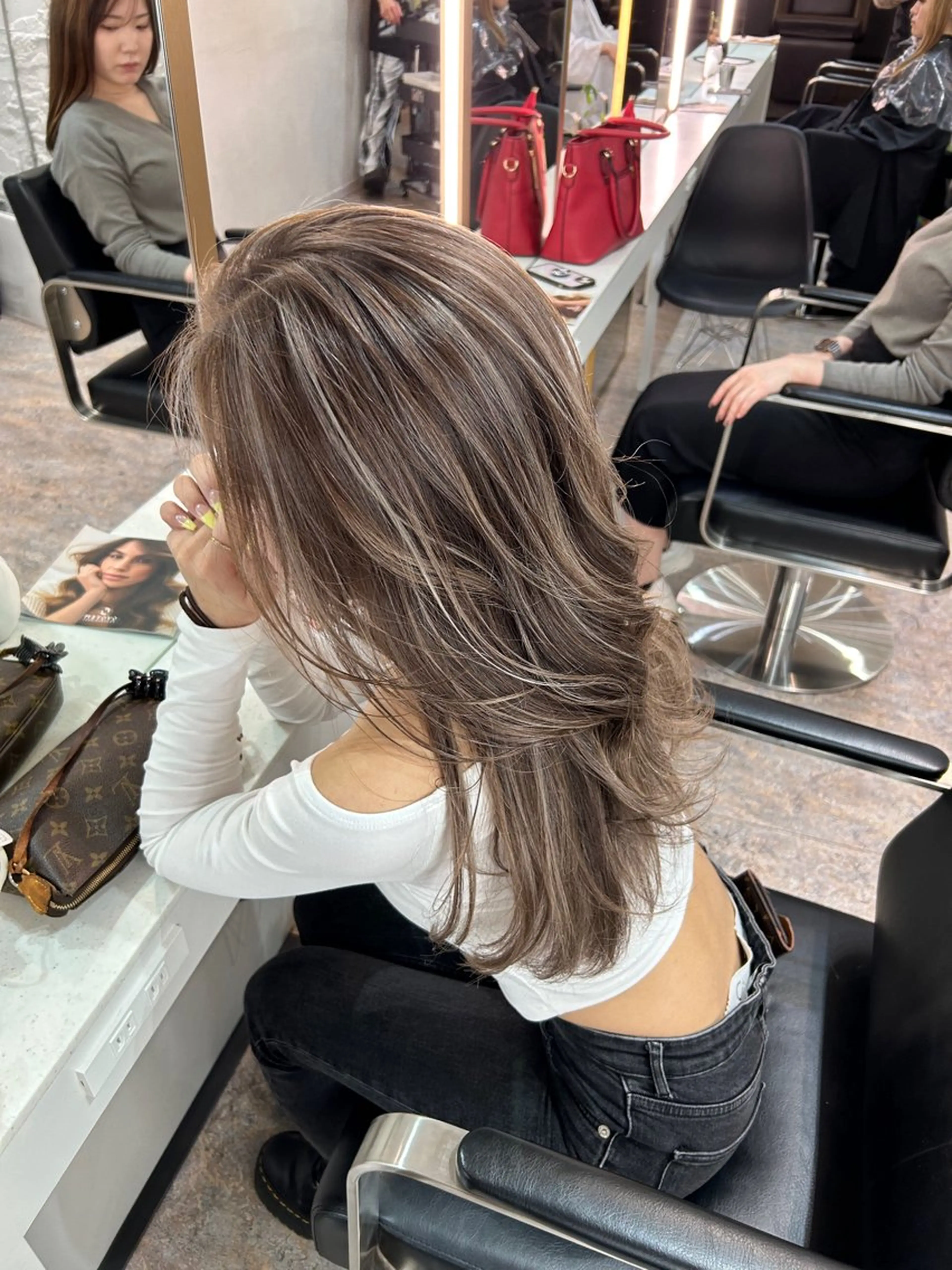 セミロング カラー カット ヘアカラー トリートメント レイヤーカット BLend 渋谷のヘアスタイル