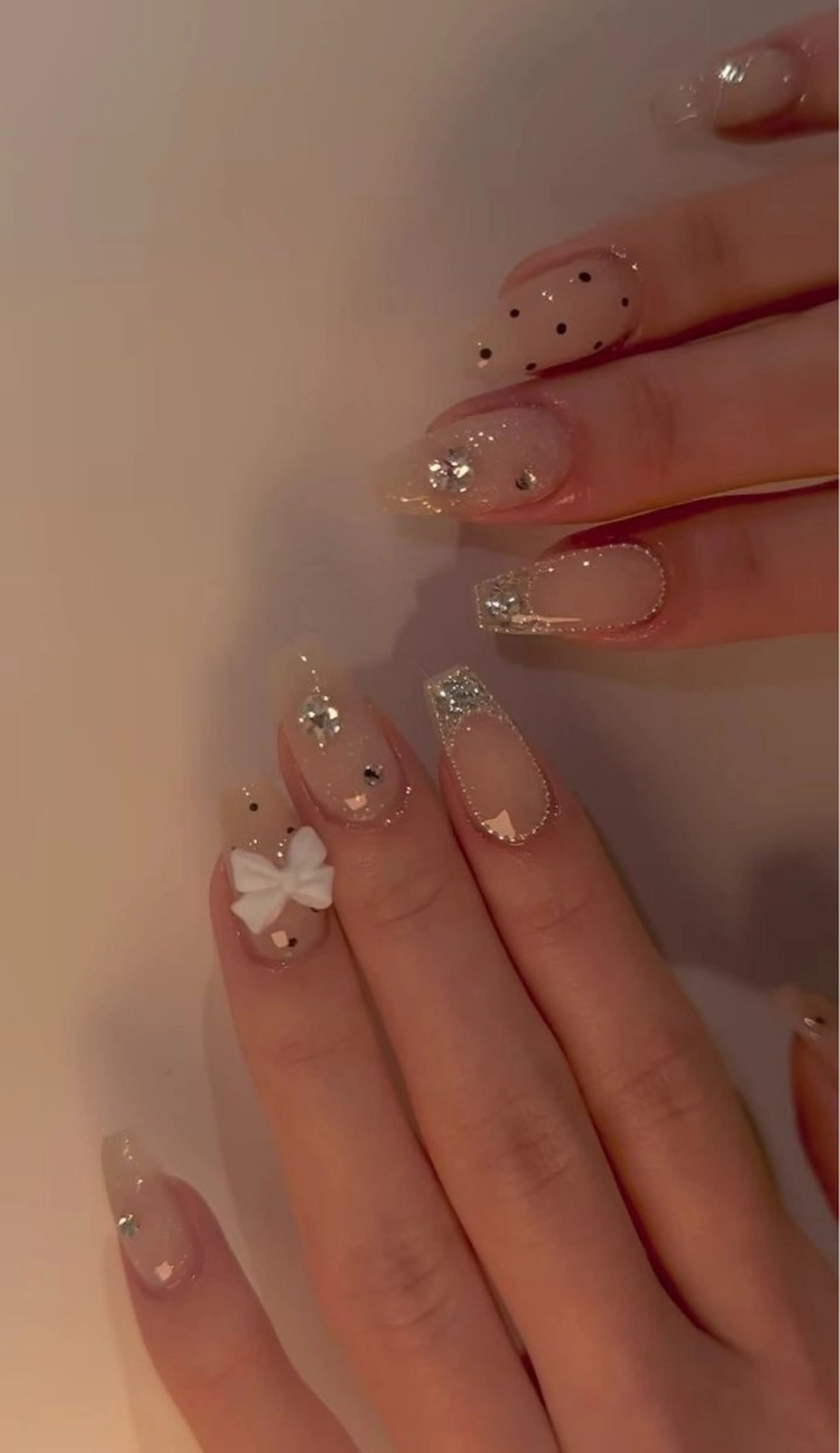 カラー グラデーションカラー ピンクカラー ハンドネイル AIN Nailのネイルデザイン