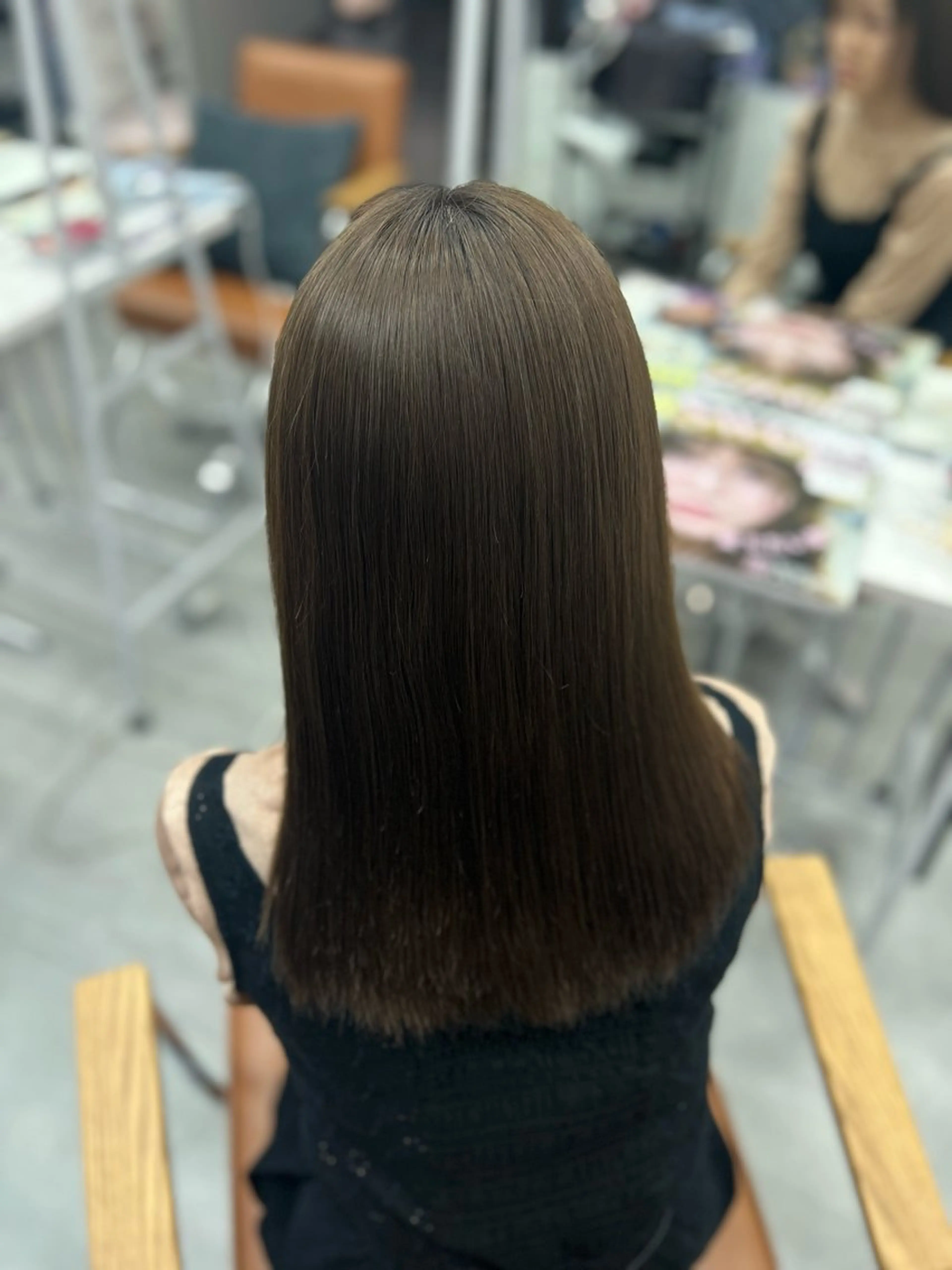 セミロング ☘️中明度カラー/ 縮毛矯正ナミ☘️のヘアスタイル