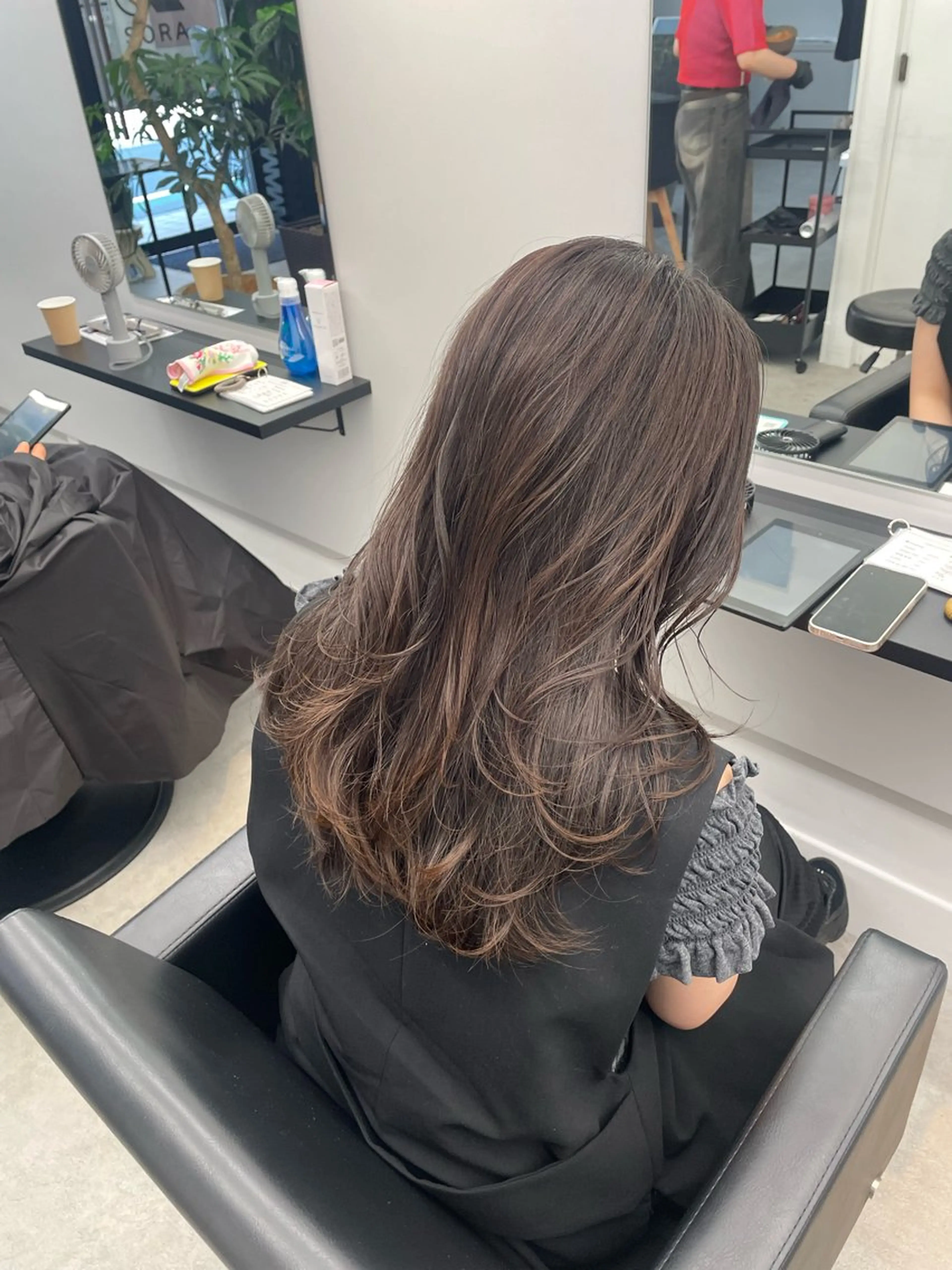 セミロング カラー アッシュ アッシュブラウン ブラウンカラー 透明感カラー オレンジ カット ヘアカラー 川上拓真 ✂︎学芸大学のヘアスタイル