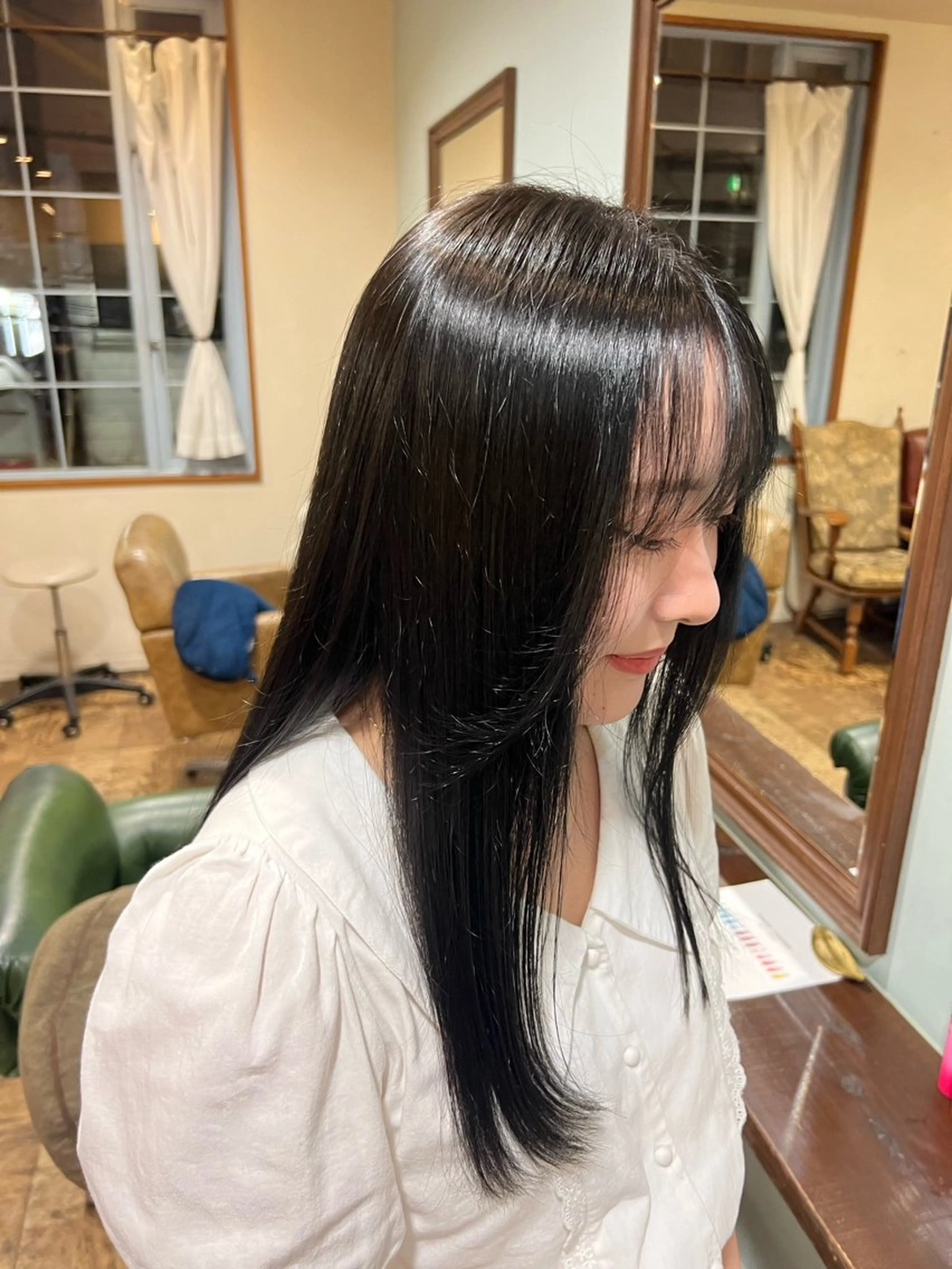 ロング 顔まわりレイヤー 顔周りカット レイヤーカット PON　ハイトーン ショートカット心斎橋のヘアスタイル