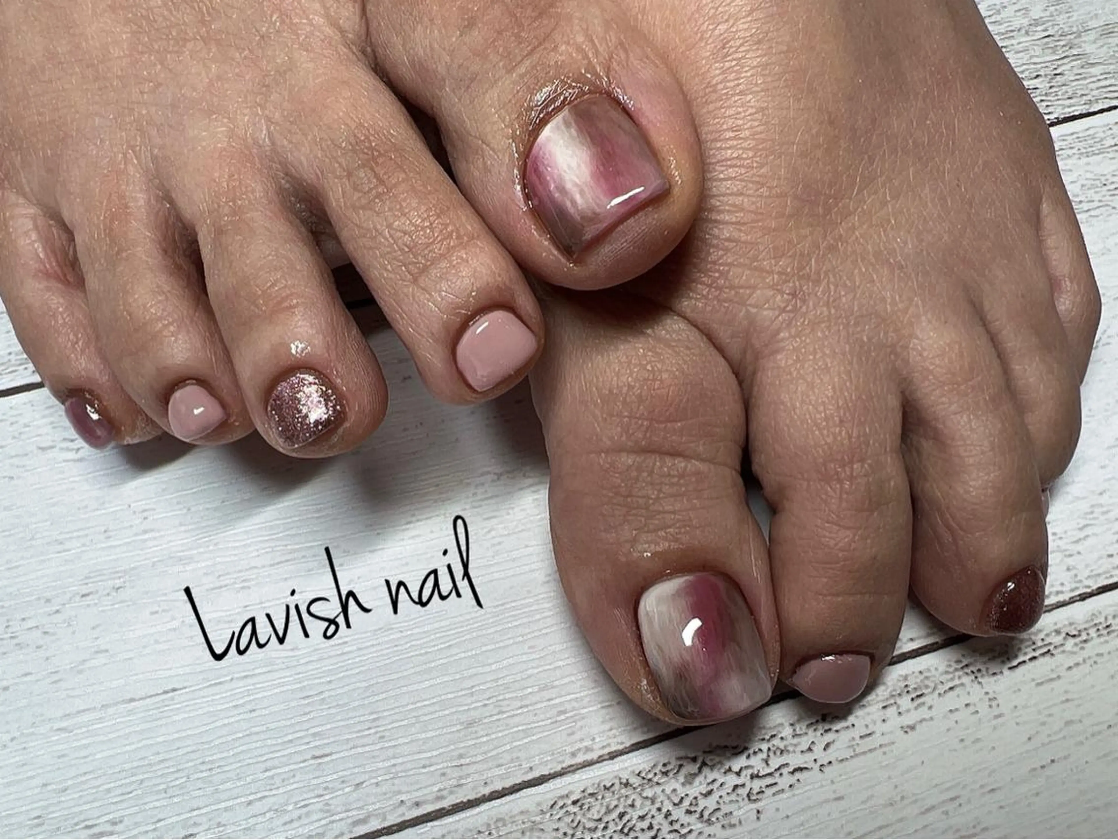 ネイル フットネイル Lavish nailのネイルデザイン