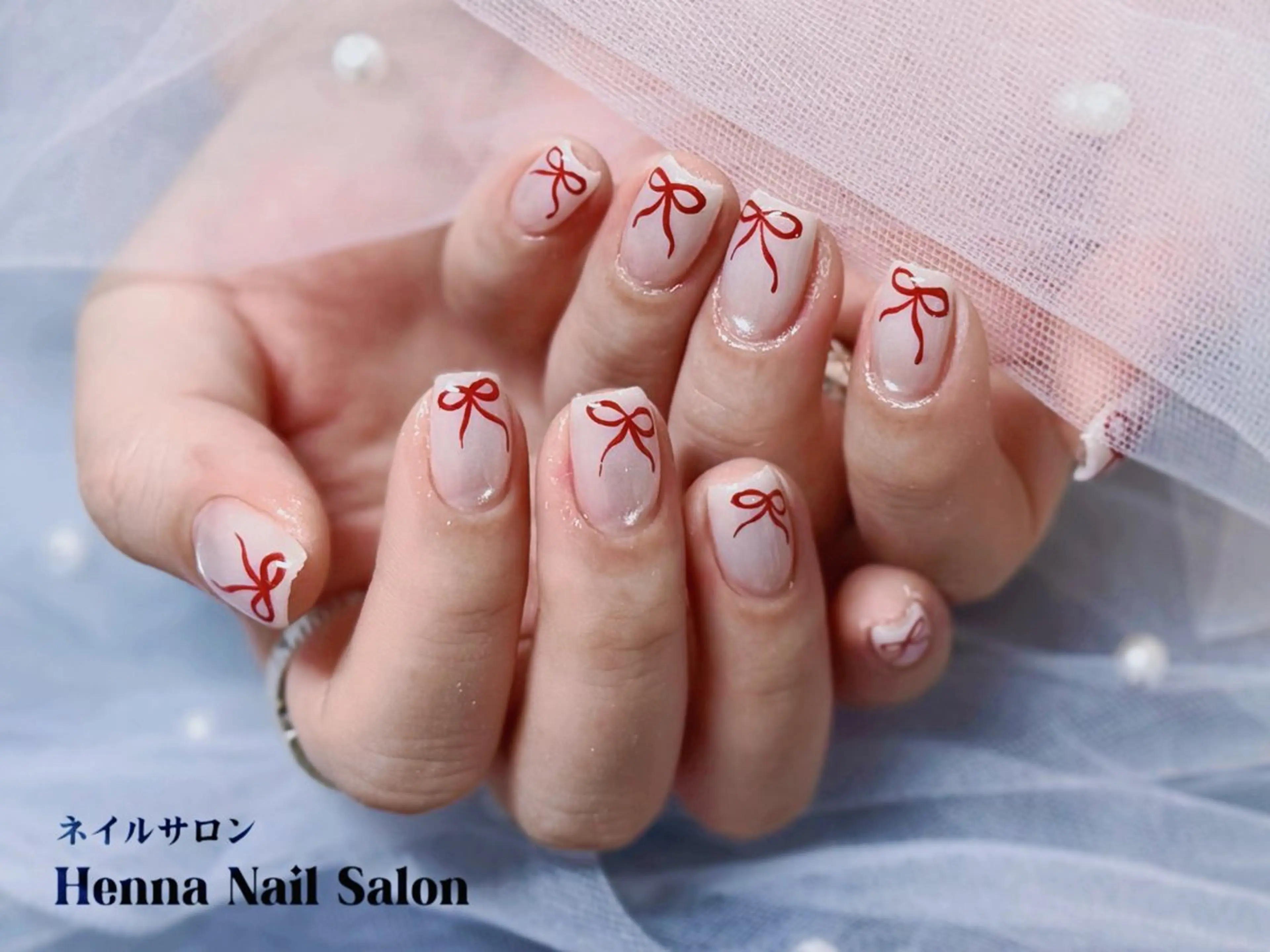 ネイル ハンドネイル Henna Kongssalonのネイルデザイン