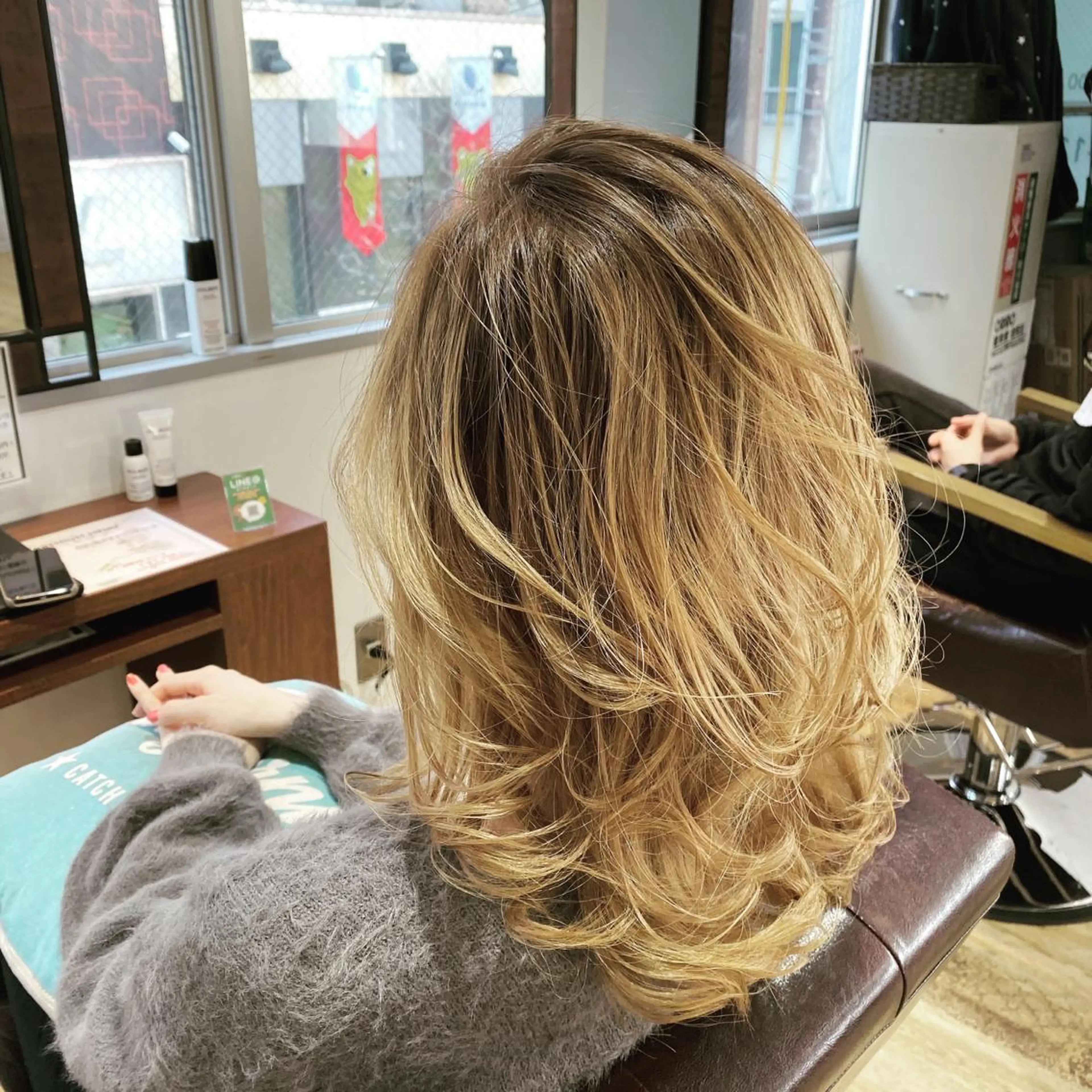 ミディアム カラー バレイヤージュ ダブルカラー 外国人風カラー レイヤーカット カット ヘアカラー トリートメント Kazu .Kのヘアスタイル