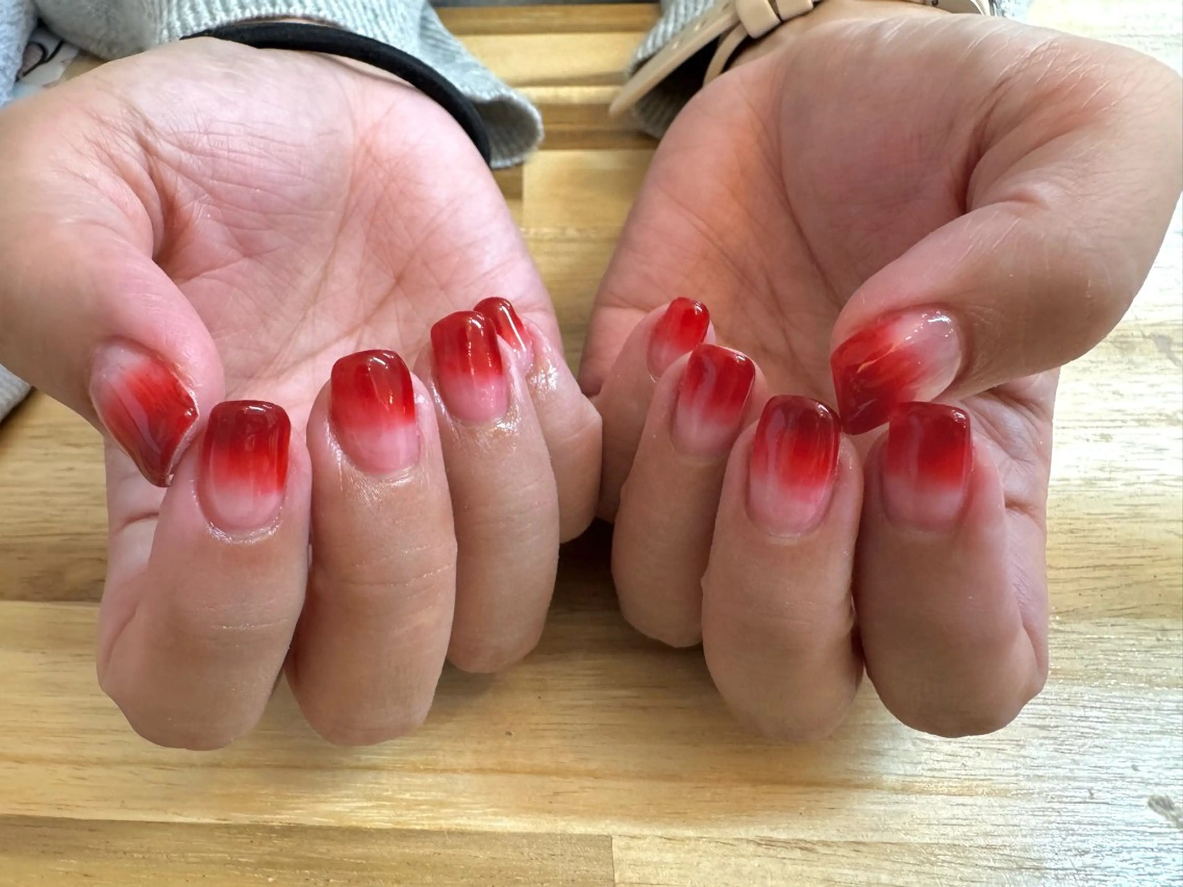 ネイル 赤色 SUZUKI YUMERUのネイルデザイン