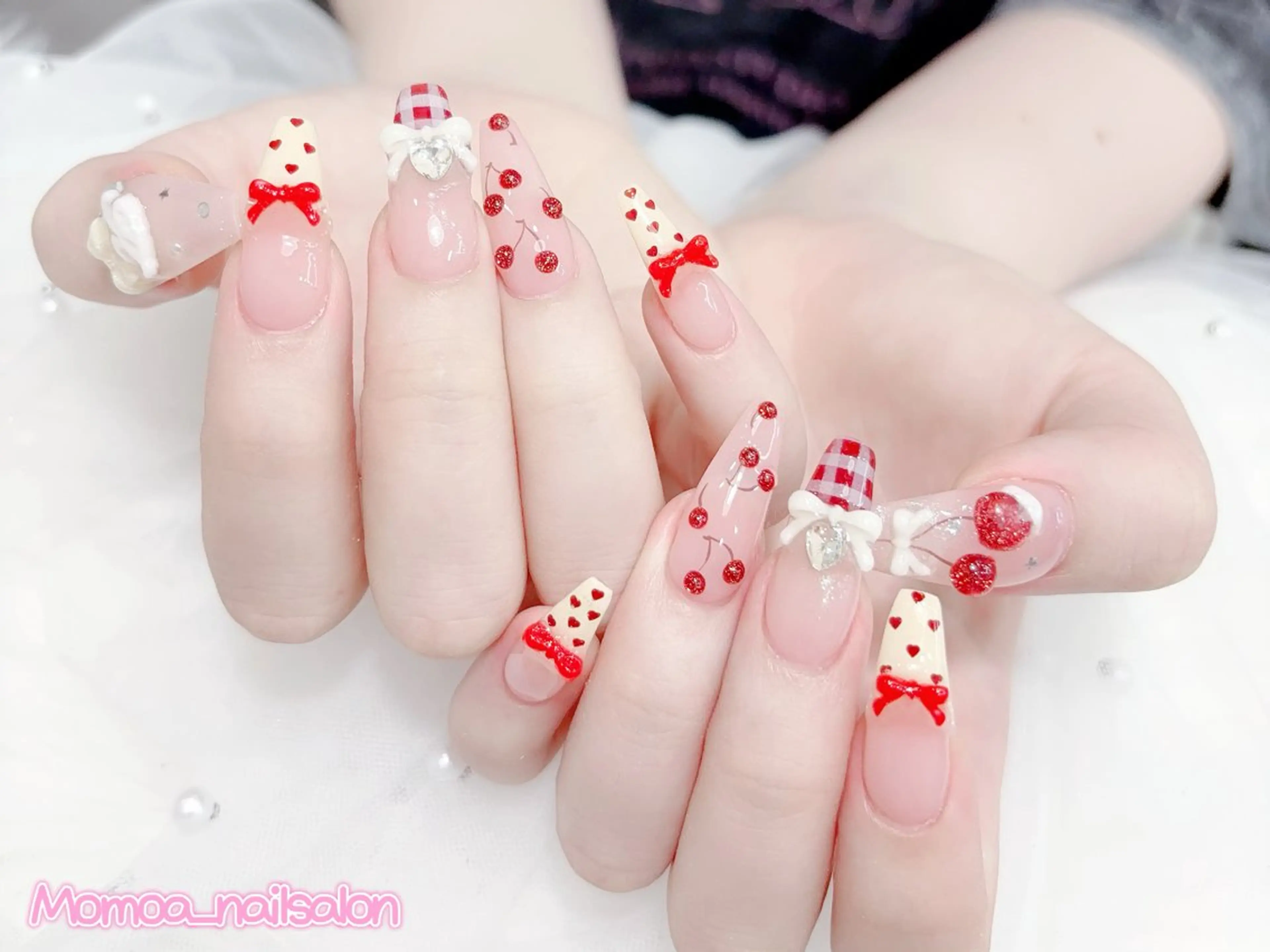 ネイル キラキラネイル スカルプネイル ハンドネイル MoMoA Nail ネイル長さ出し専門店のネイルデザイン