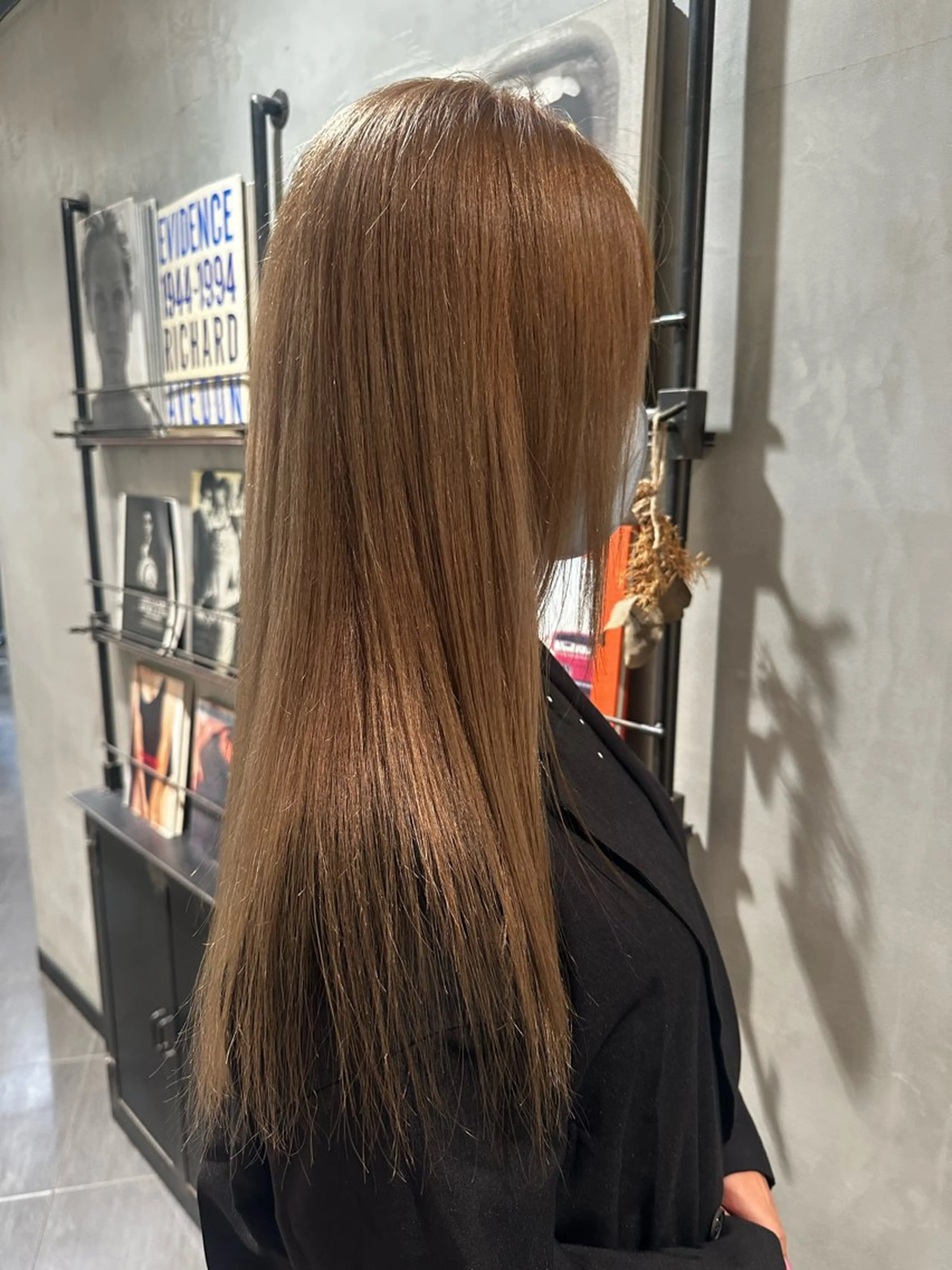 ロング ヘアカラー トリートメント ヤマダ アオイのヘアスタイル