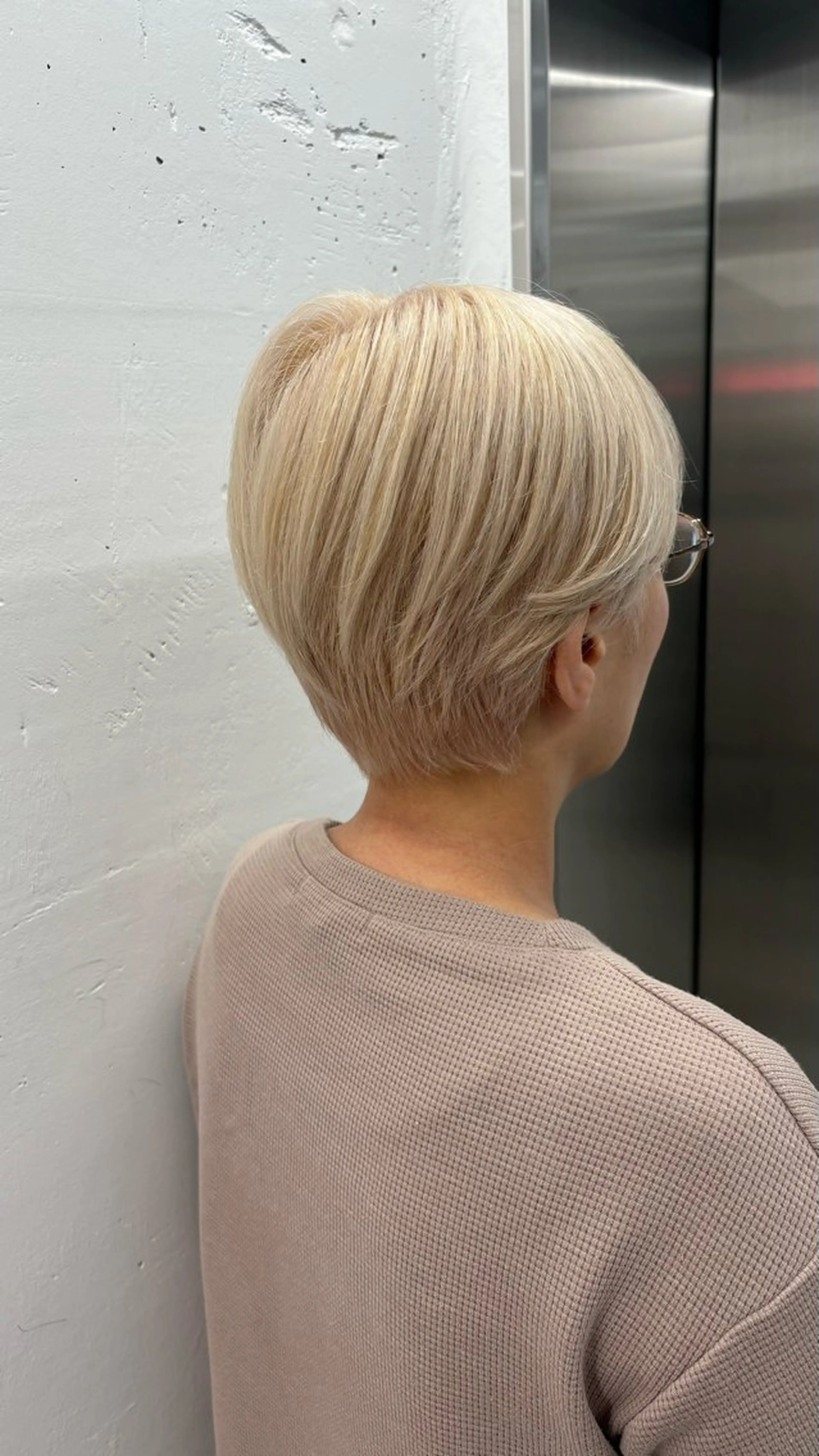 ショート カラー ベージュカラー ブリーチ ホワイトベージュ ショートヘア カット ヘアカラー トリートメント 🐶ひかる🐶 JILLSTUDIOのヘアスタイル