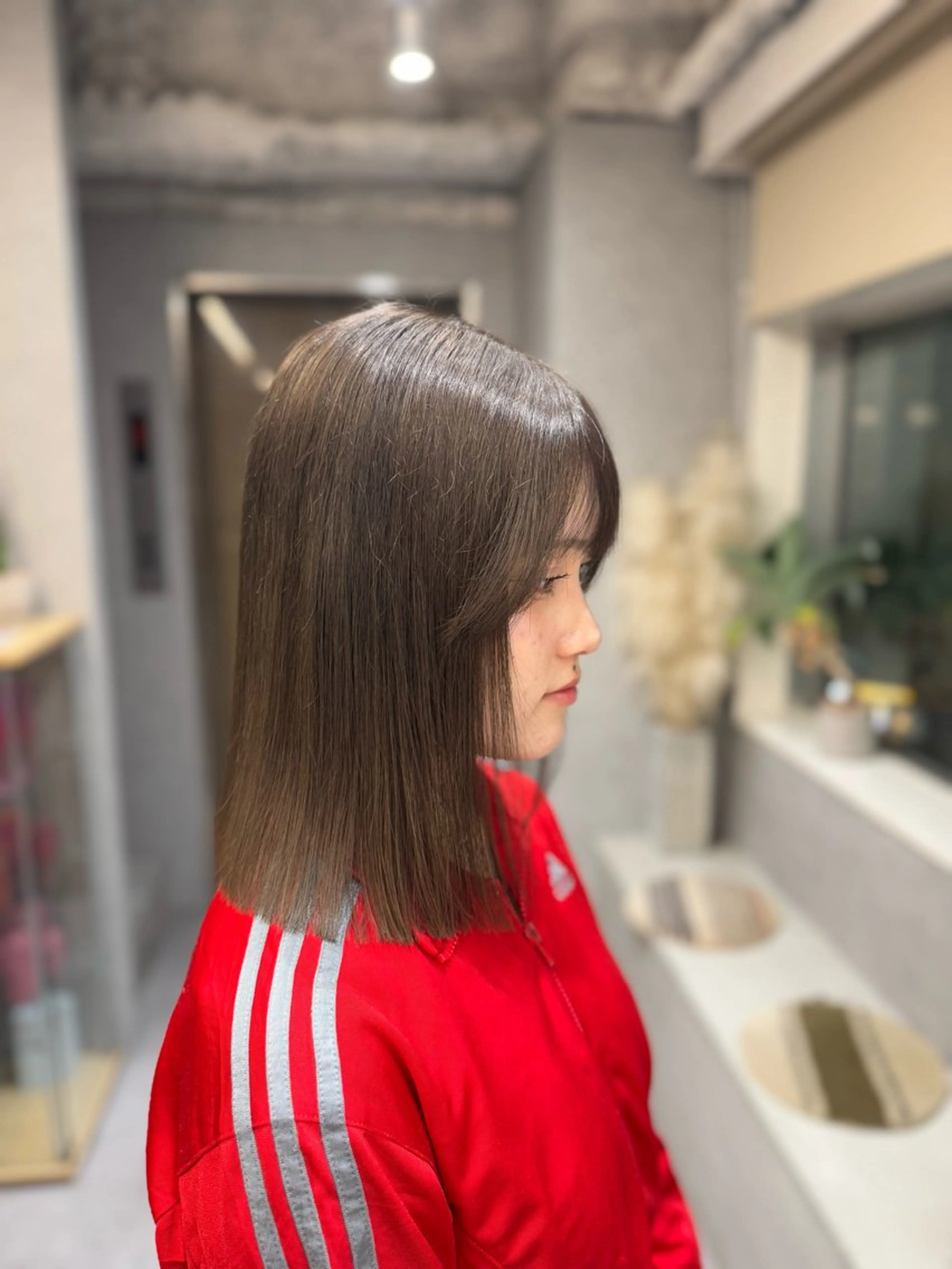 カラー ブリーチ 透明感カラー ダークグレー ダークグレージュ グレージュ NAO/ 髪質改善/艶カラーのヘアスタイル