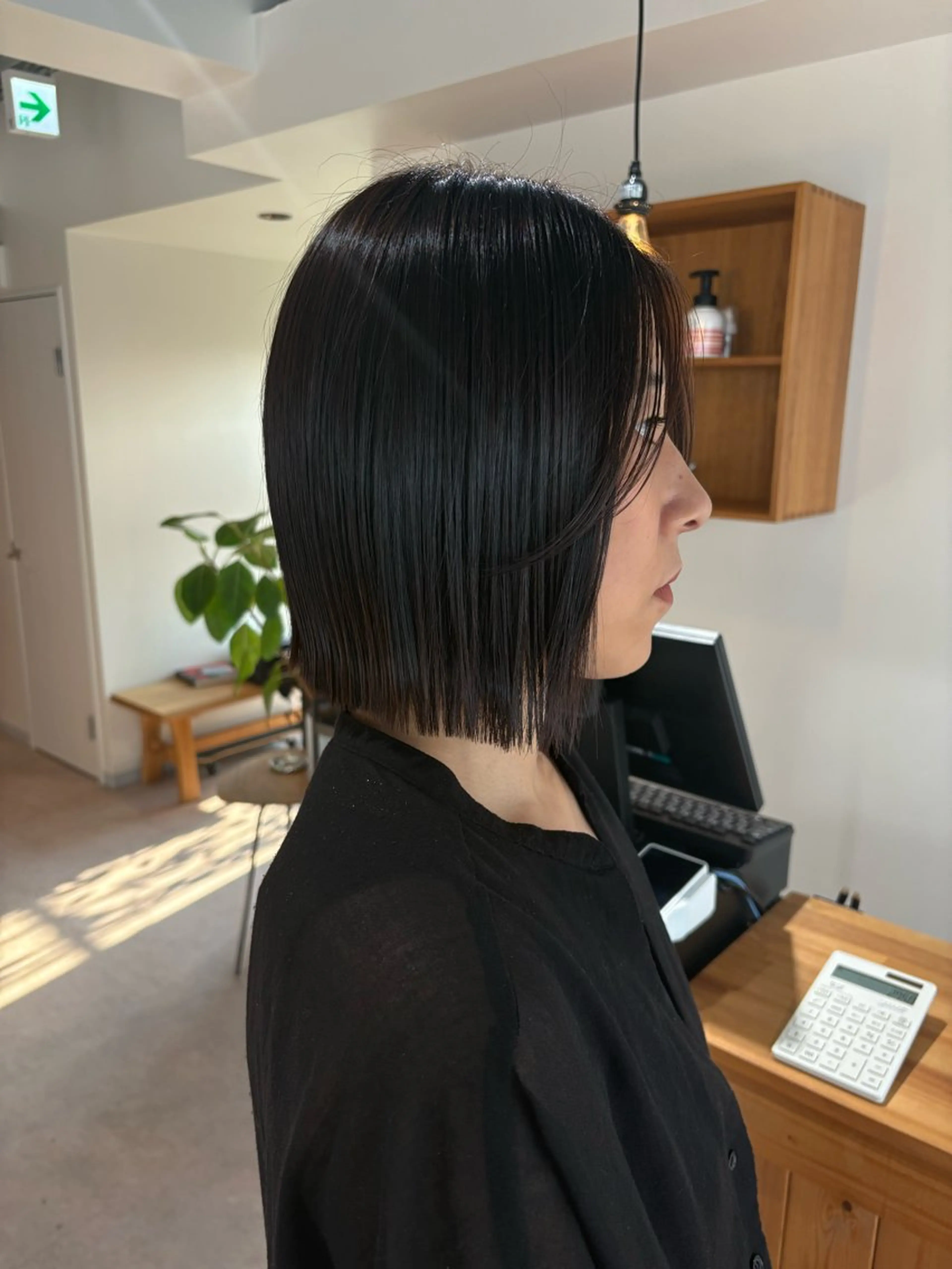 ショート カラー カット aina / n.w.hのヘアスタイル