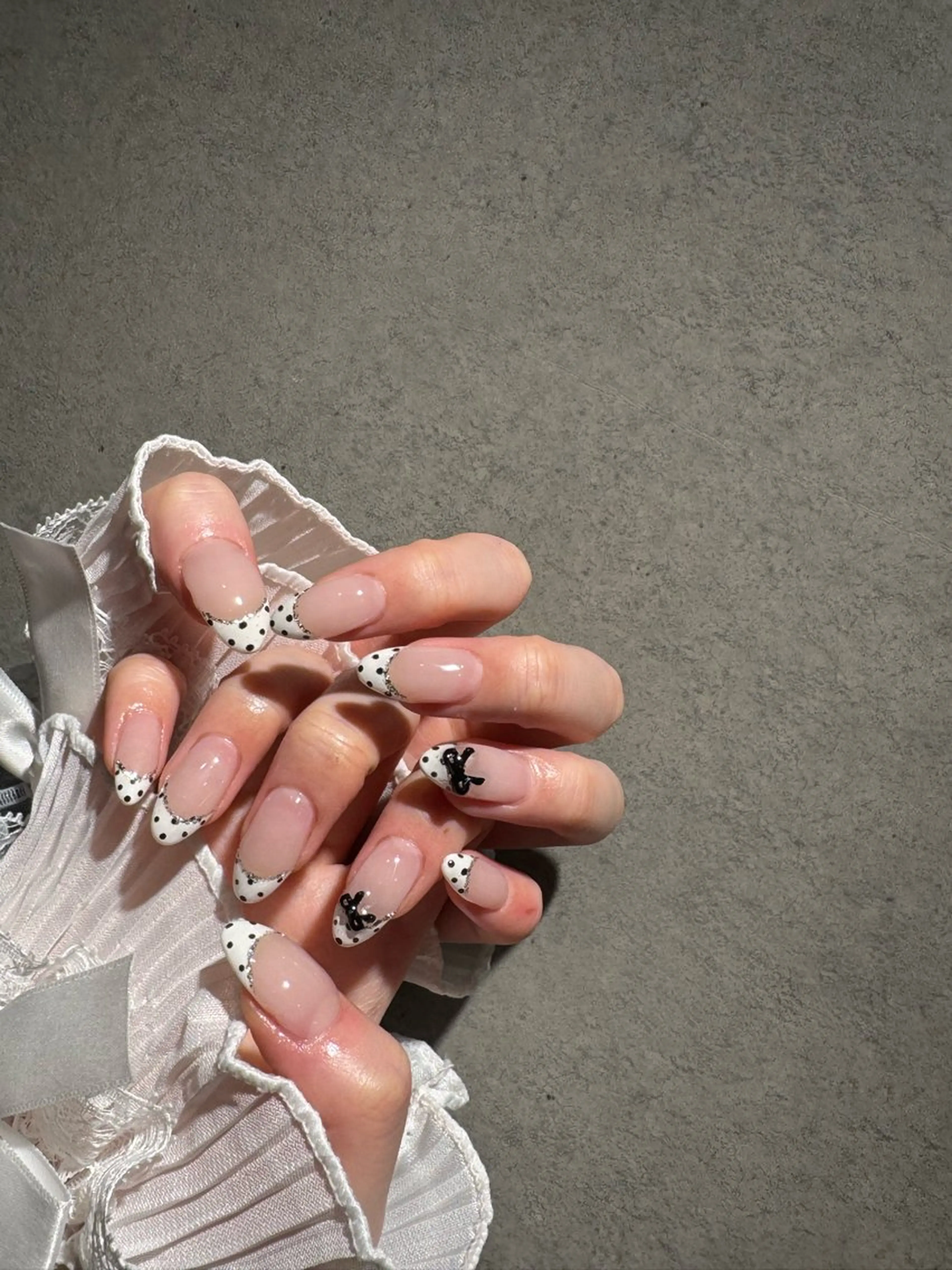 ネイル ハンドネイル I-nailロング /ワンホン/キラキラのネイルデザイン