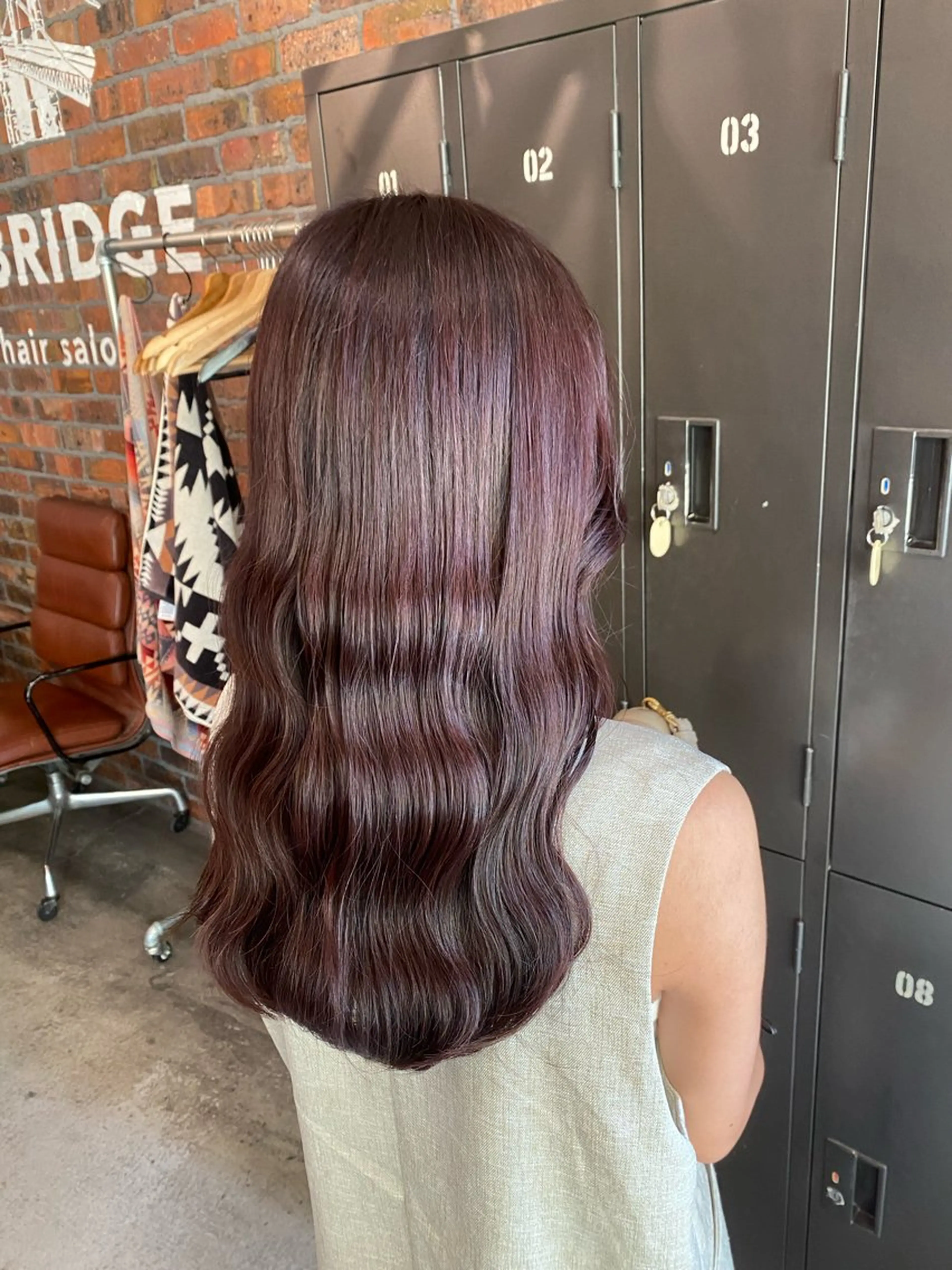 セミロング カラー ピンクカラー ピンクパープル パープルカラー the BRIDGE 加藤みのりのヘアスタイル