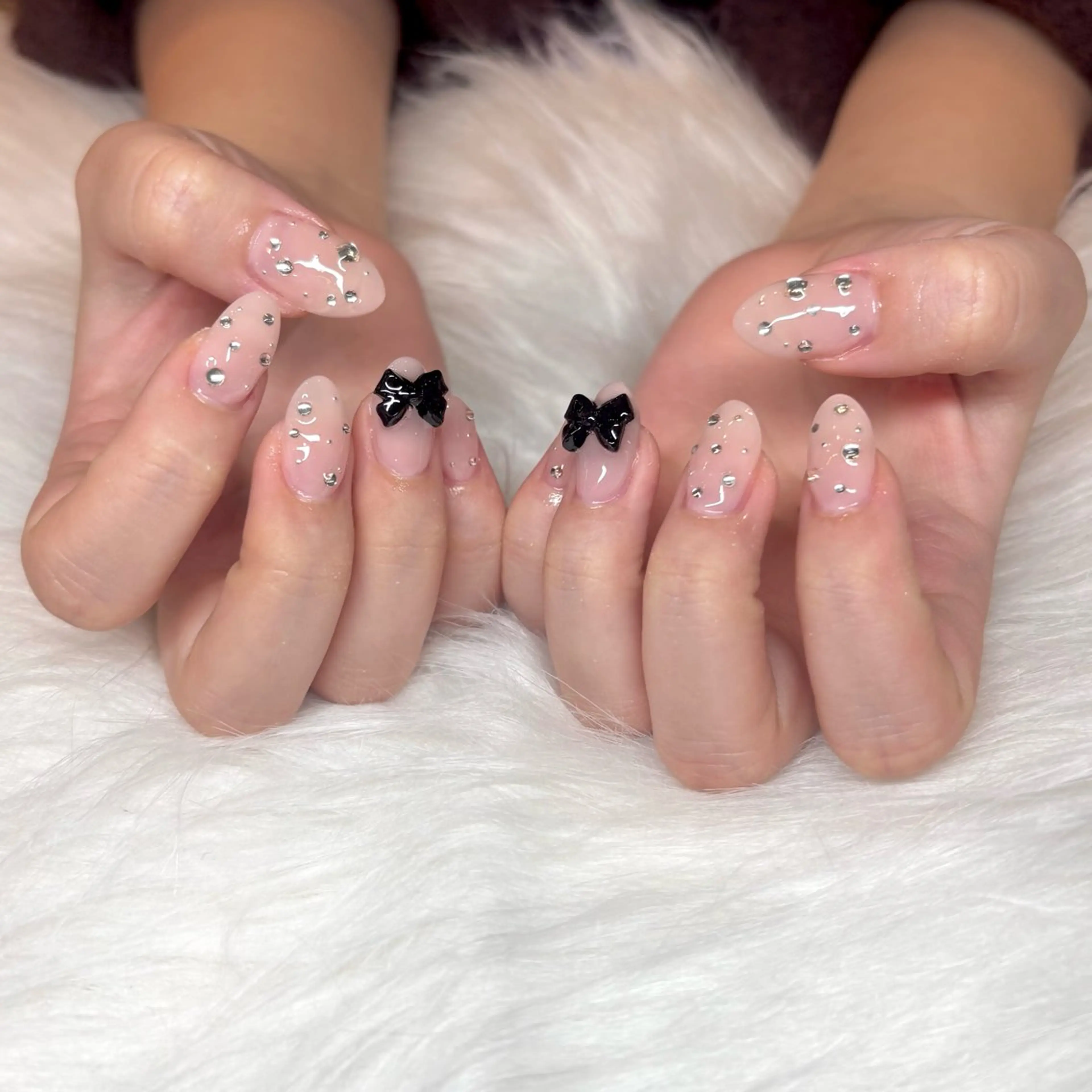 ネイル リボン ハンドネイル HANA ソブエのネイルデザイン