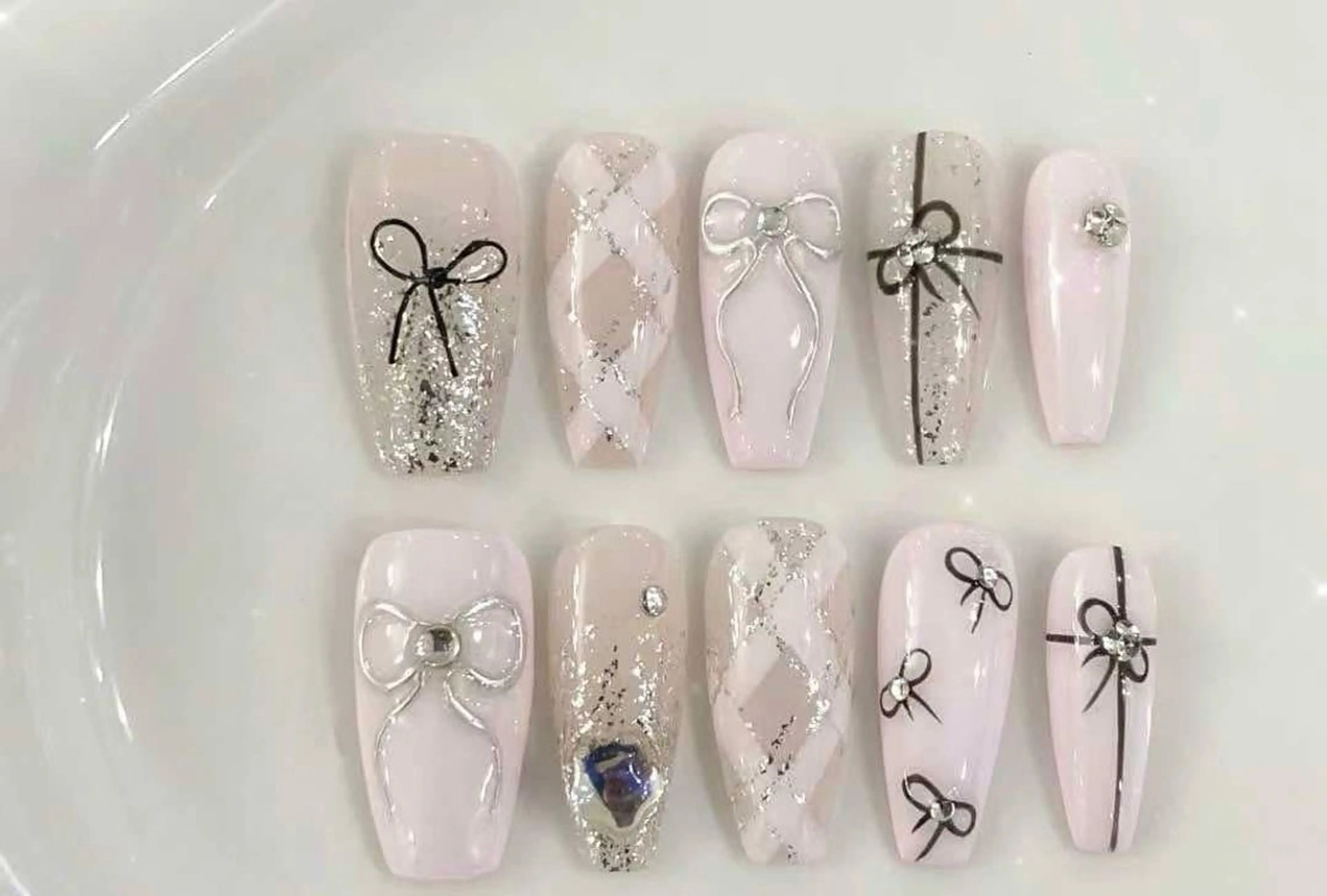 ネイル 長さ出し グラデーション キラキラネイル マグネットネイル ミラーネイル Lee Nails チップ長さだし専門店のネイルデザイン