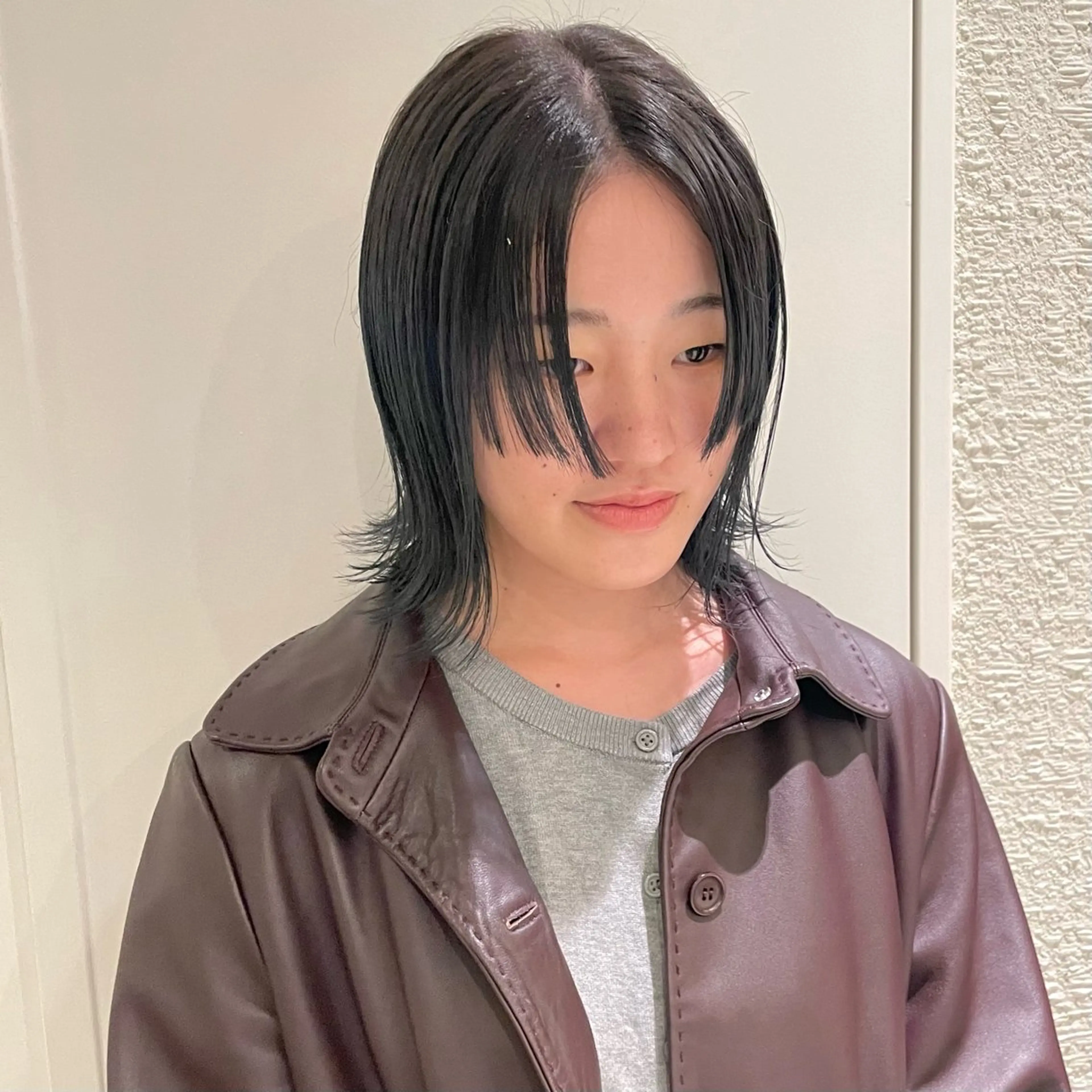 ミディアム カラー 黒髪 ブルーカラー ブルーブラック 透明感カラー/ 寺田千雅子のヘアスタイル