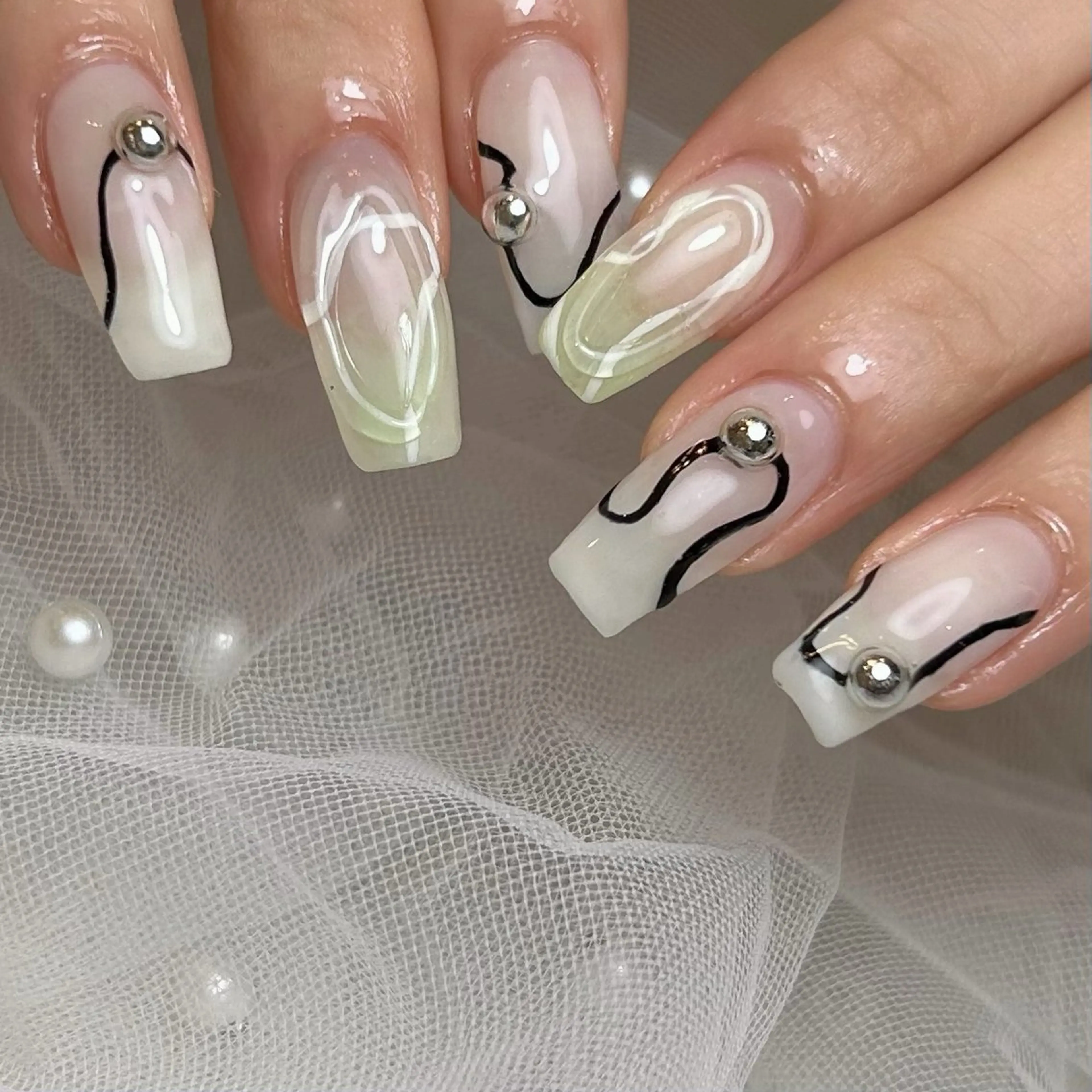 ネイル ぷっくりネイル ハンドケア nail salon 《A.sister》のネイルデザイン