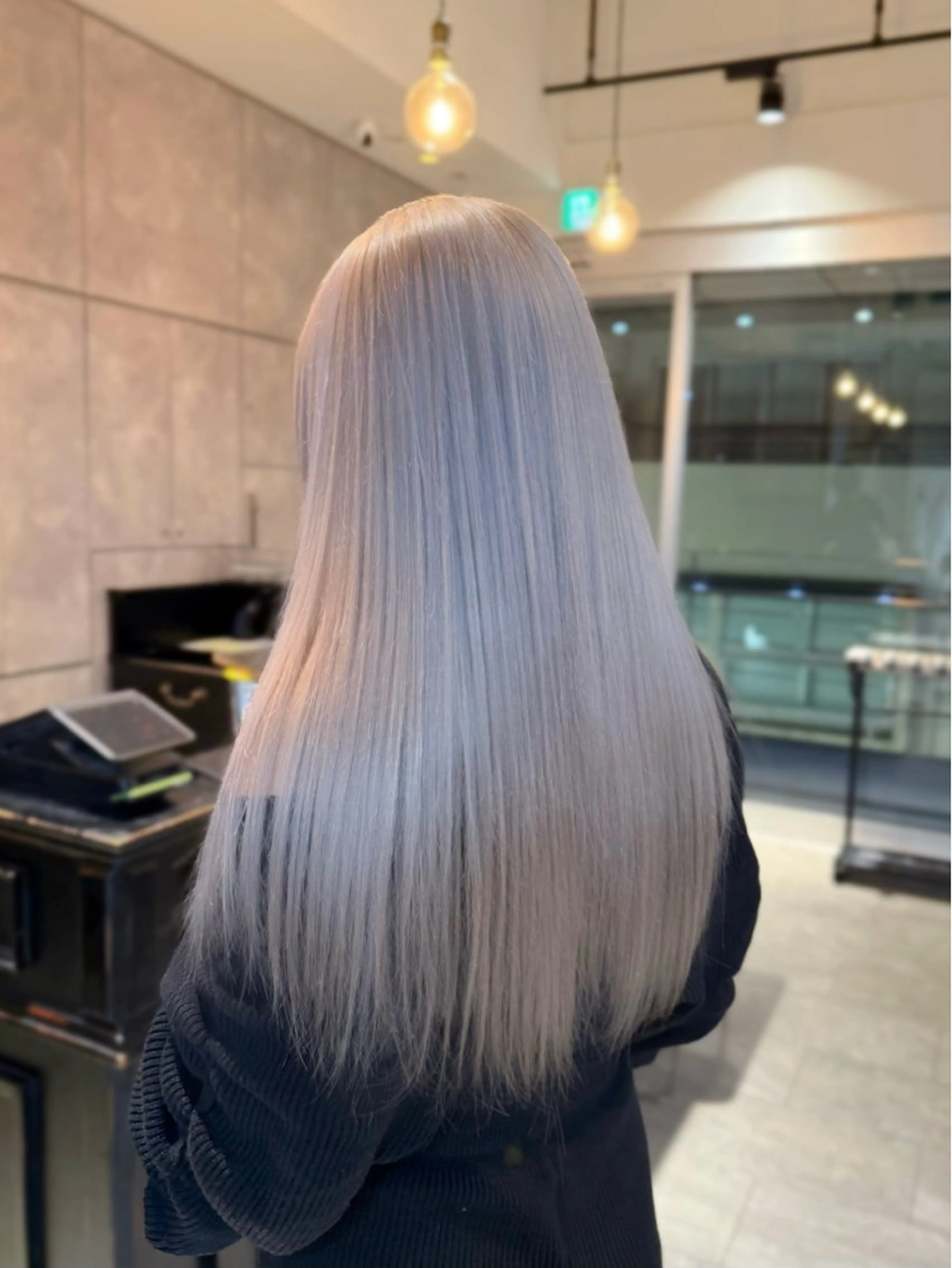 ロング カラー 🎀ハイトーン・艶 カラー HANA🎀のヘアスタイル