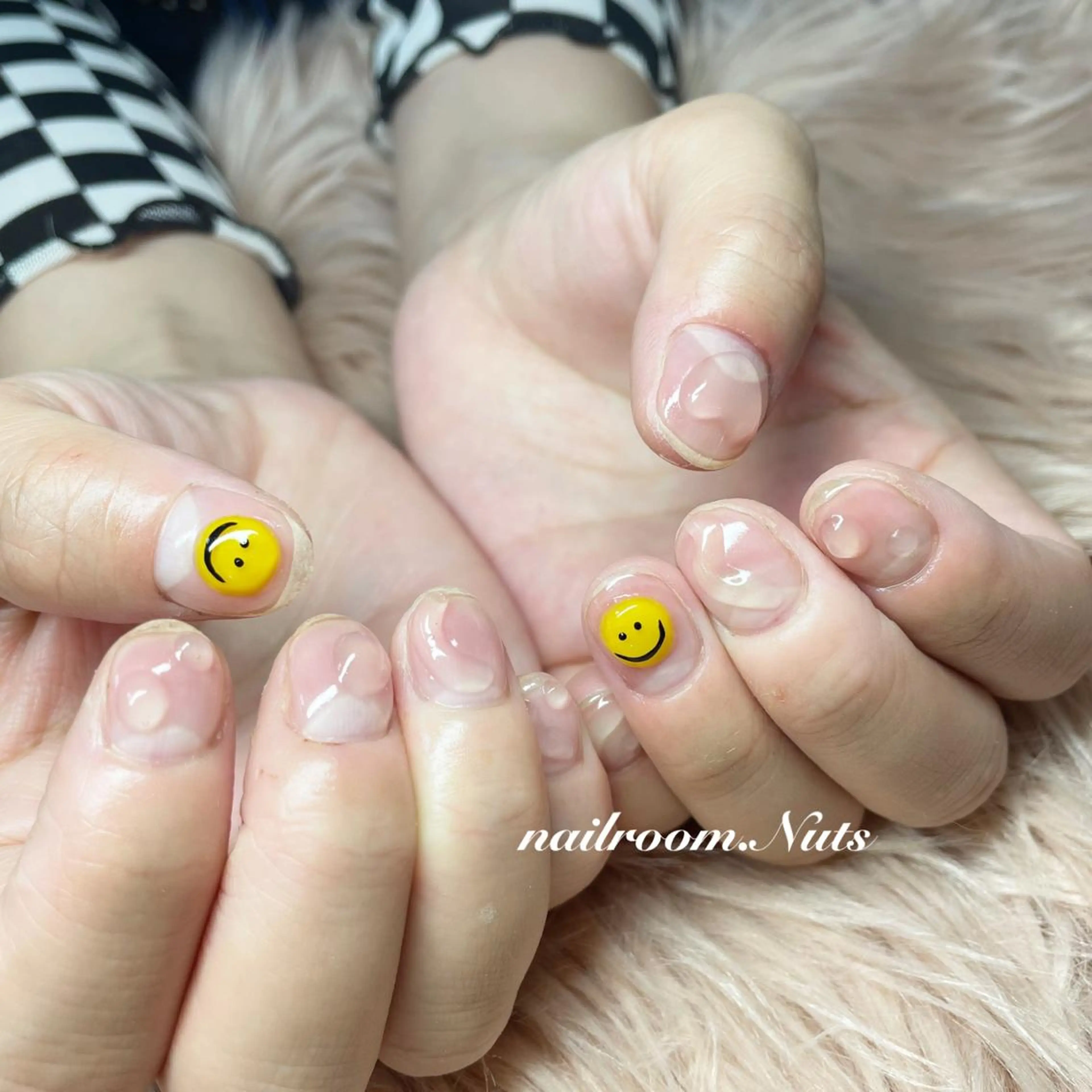ネイル ハンドネイル nailsalon Nutsのネイルデザイン