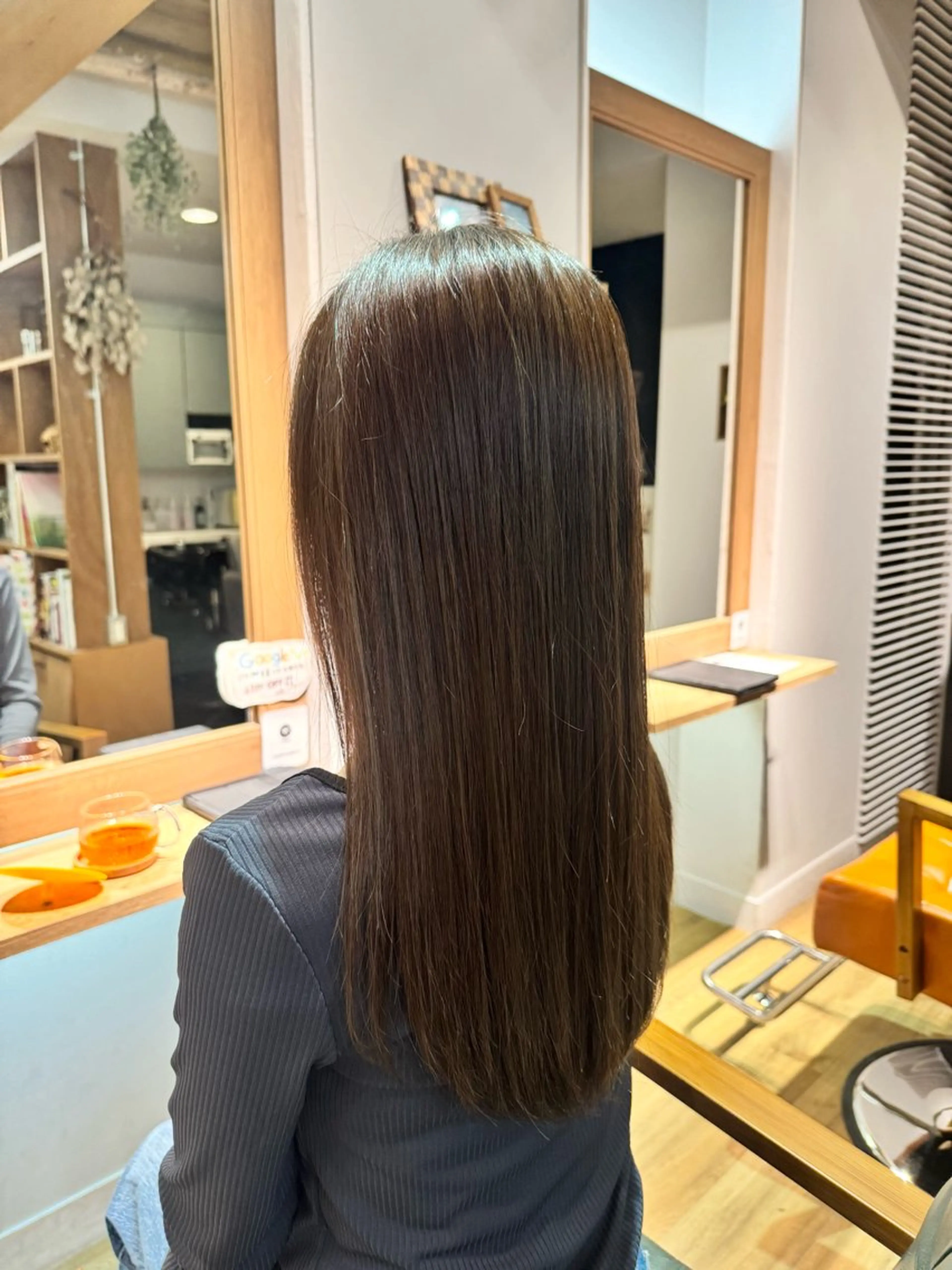 ロング カラー ベージュカラー ハイライトカラー ハイライト ヘアカラー トリートメント ツキダテ ユイのヘアスタイル