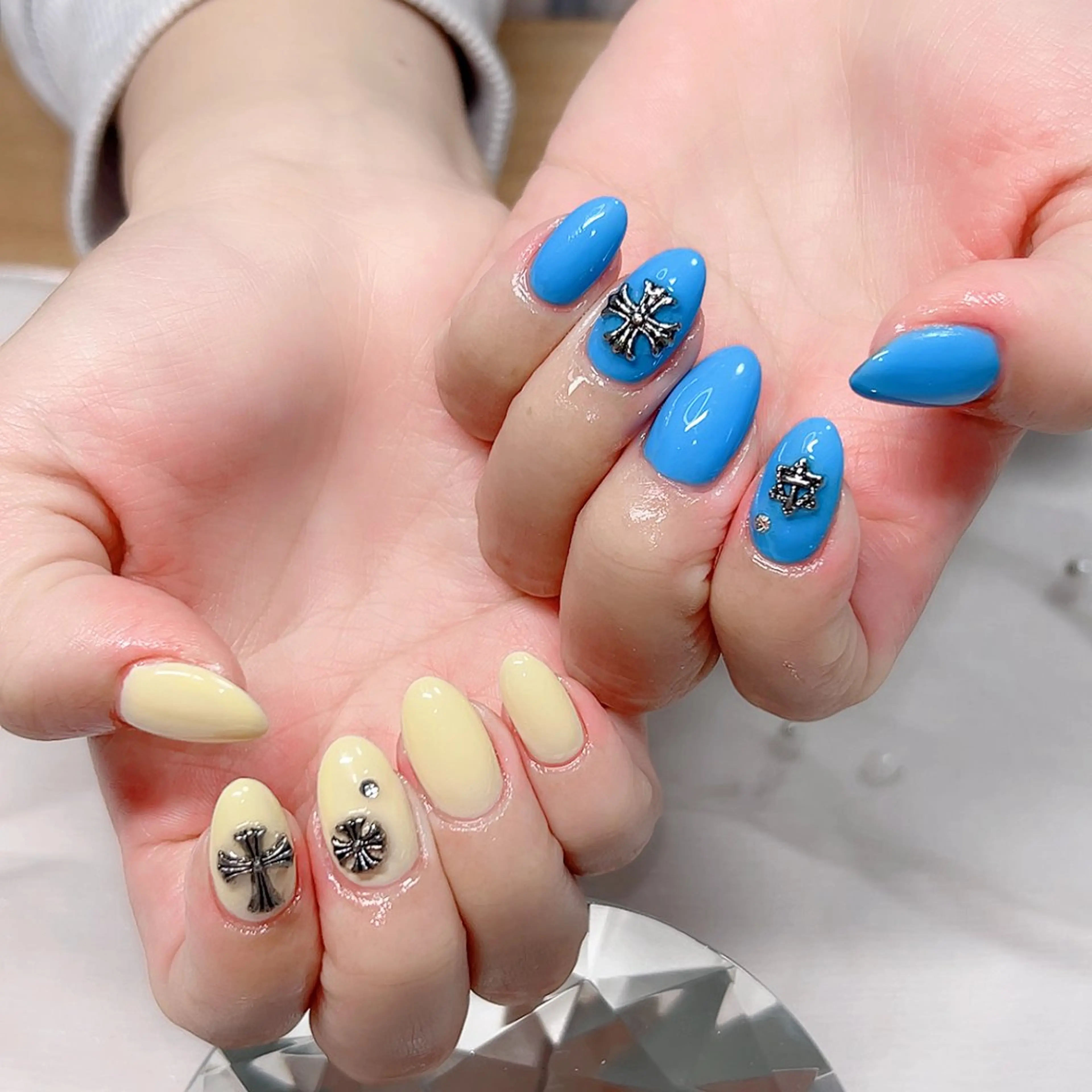 ネイル ラメ(グリッター) ラメグラデーション オフィスネイル ワンカラーネイル ハンドネイル Cute Tips nailのネイルデザイン