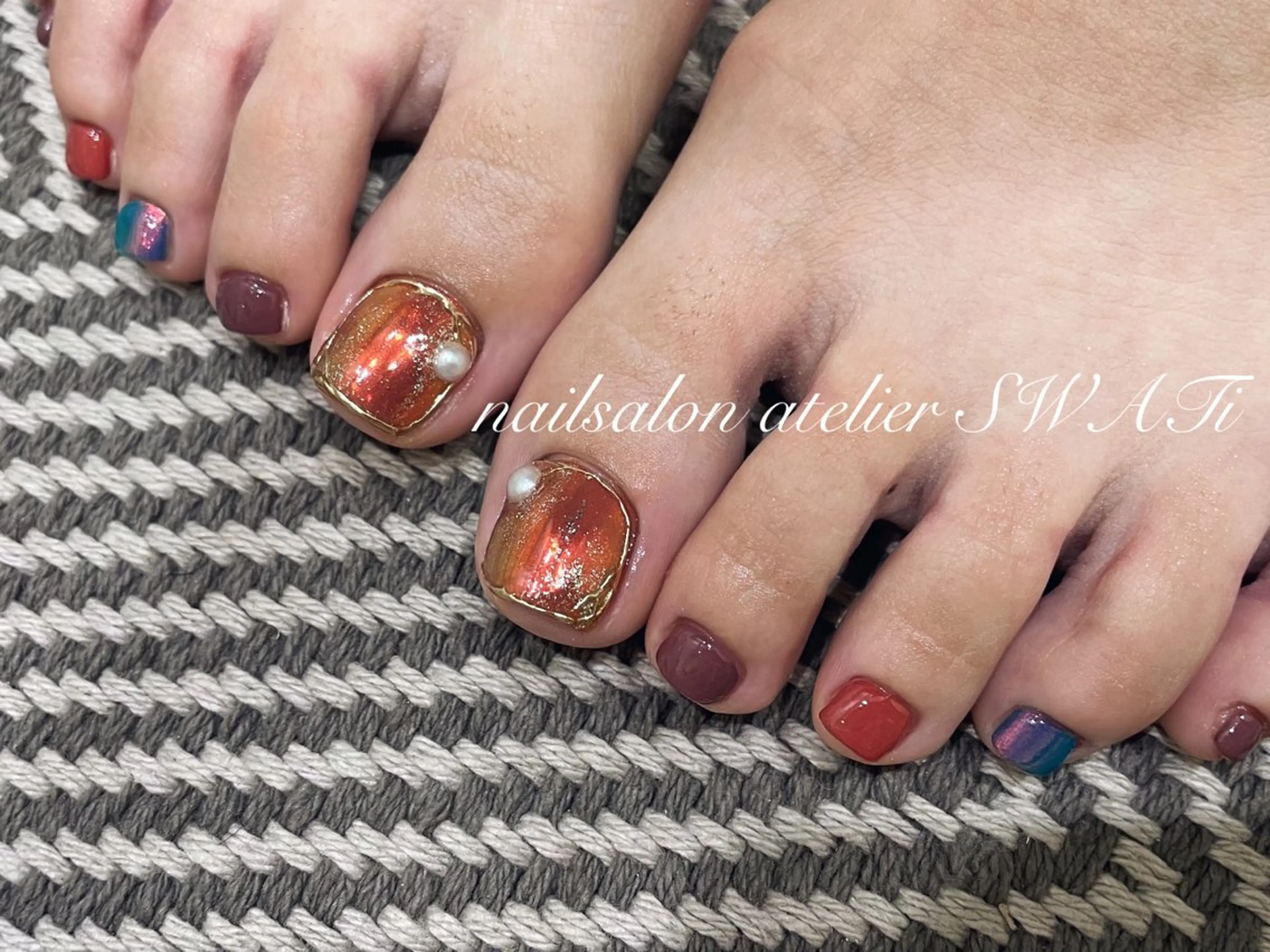 ネイル ミラーネイル nailsalon SWATiのネイルデザイン