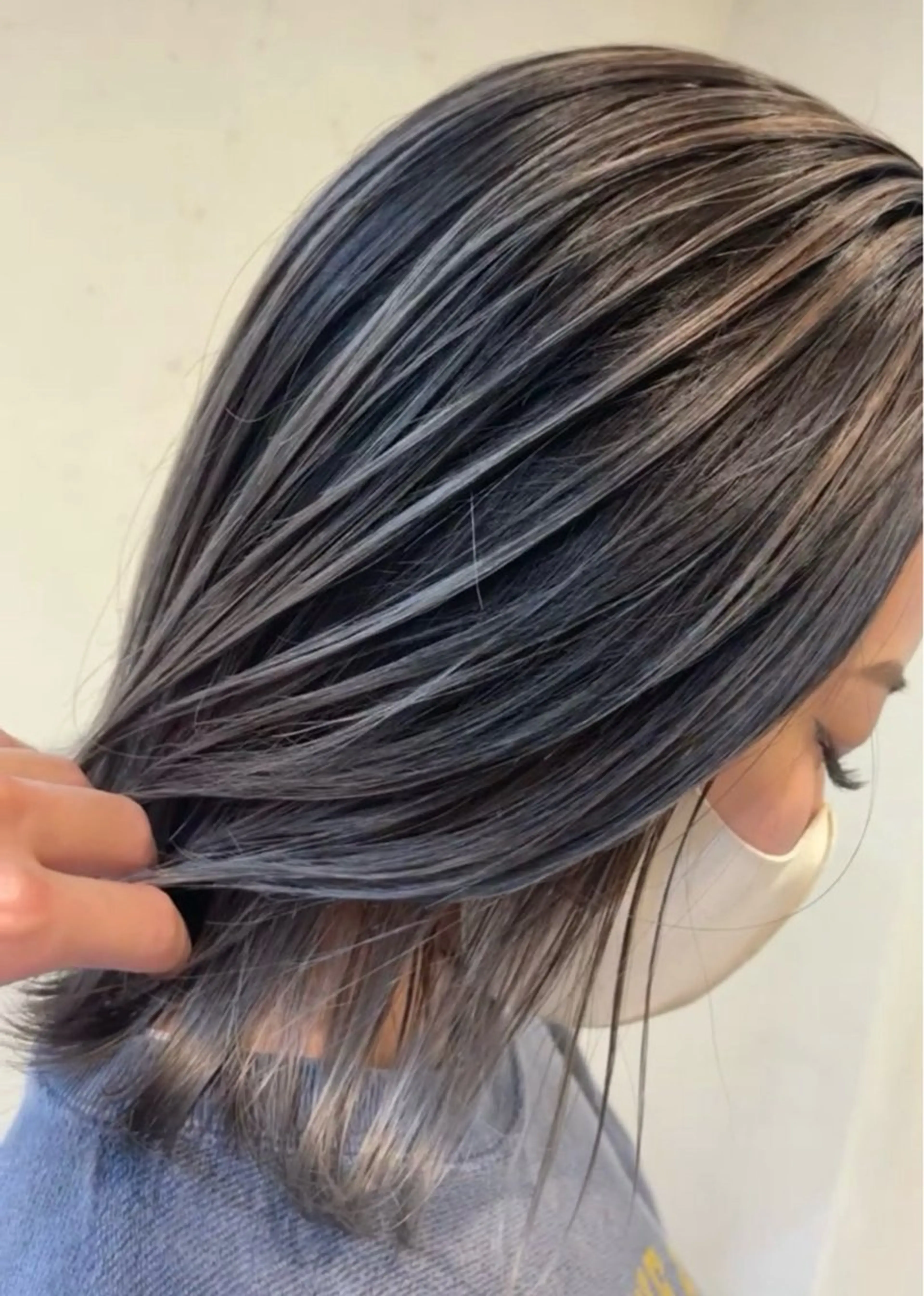 セミロング カット ヘアカラー 水原　悠吾 ELISS　ブリーチのヘアスタイル