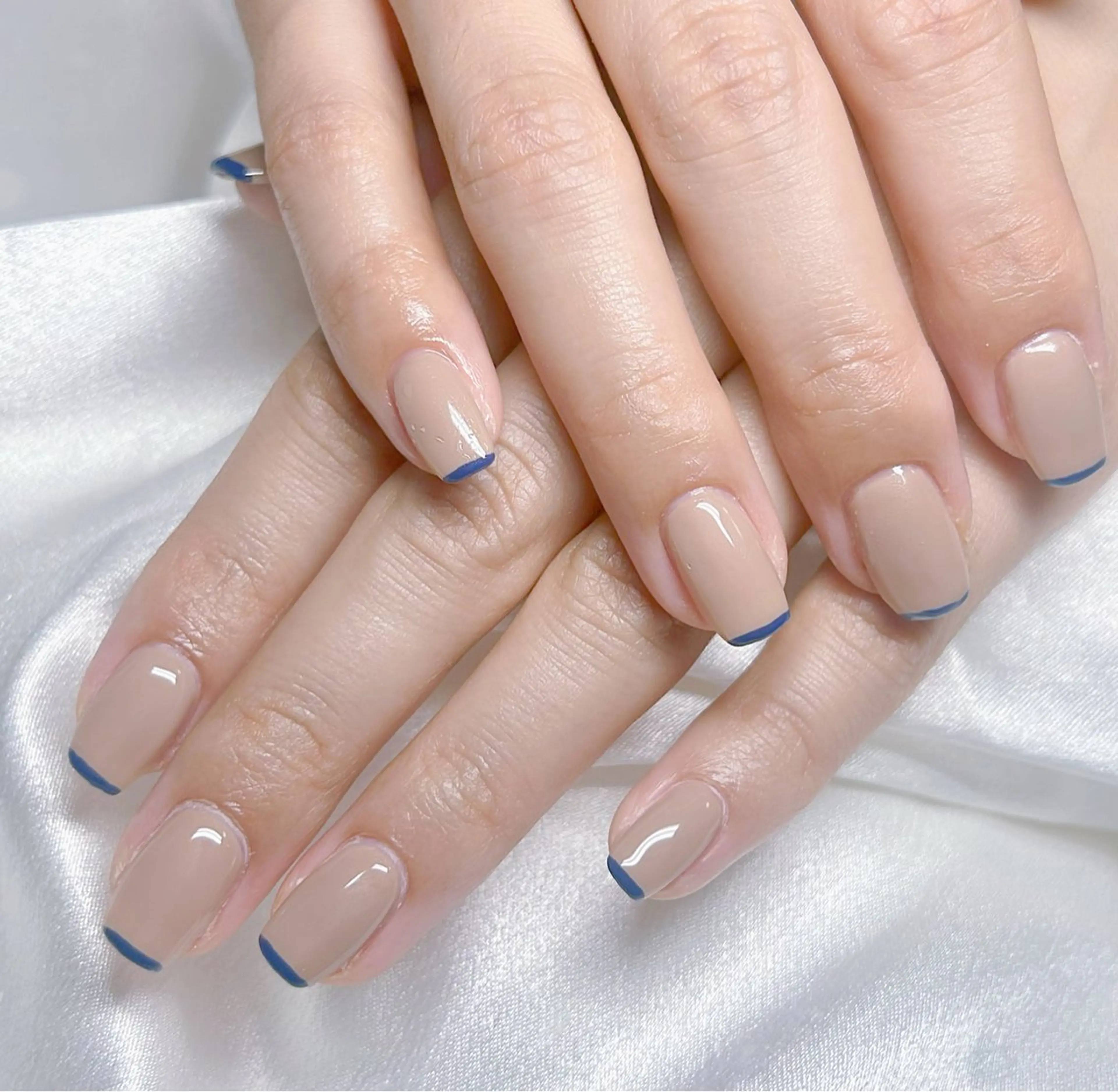 スキニ−フレンチお好きな色合わせて新感覚前端細いフレンチ💅🌸の写真