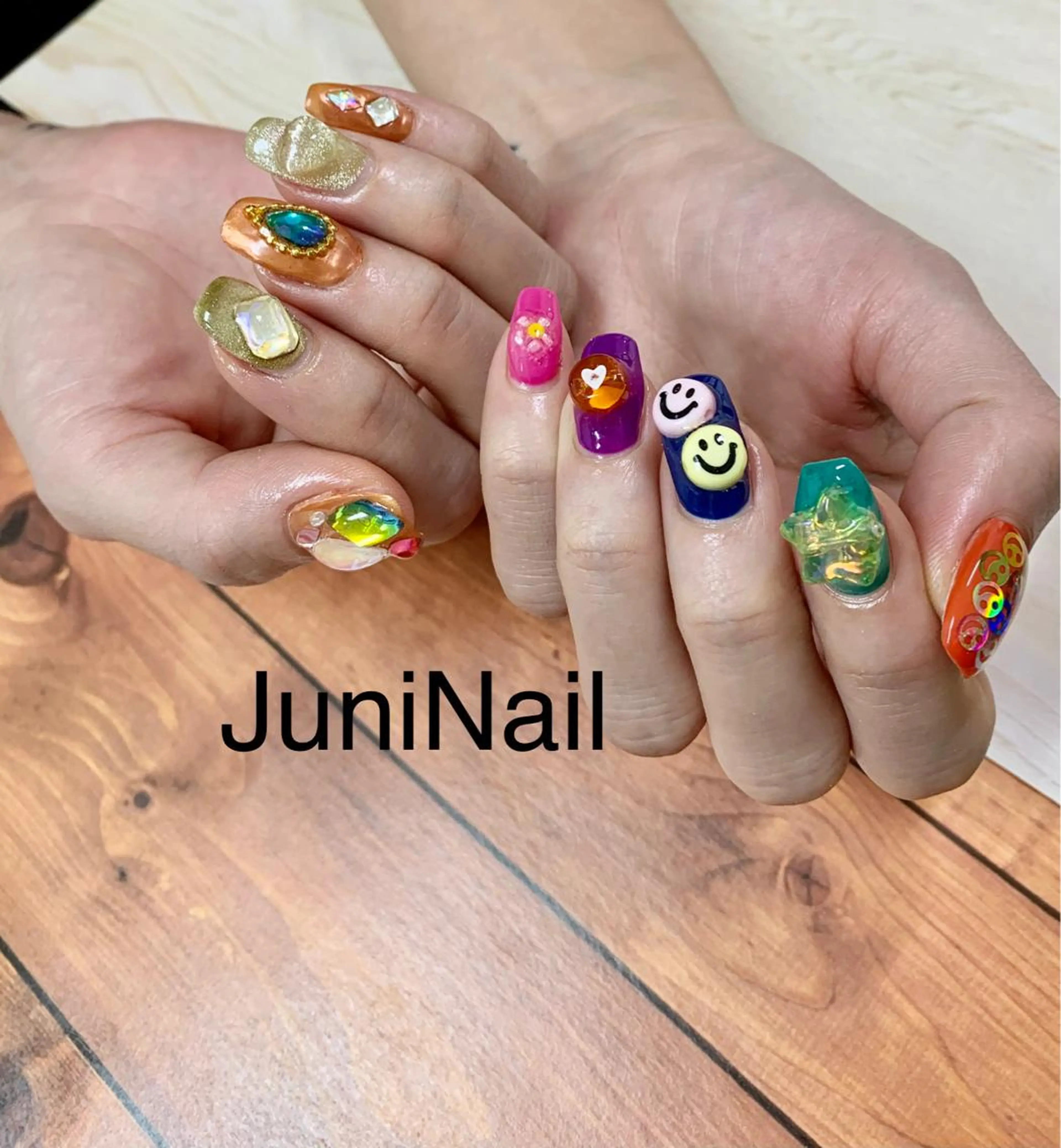 ネイル ハンドネイル JuniNail 주니네일🇰🇷suのネイルデザイン