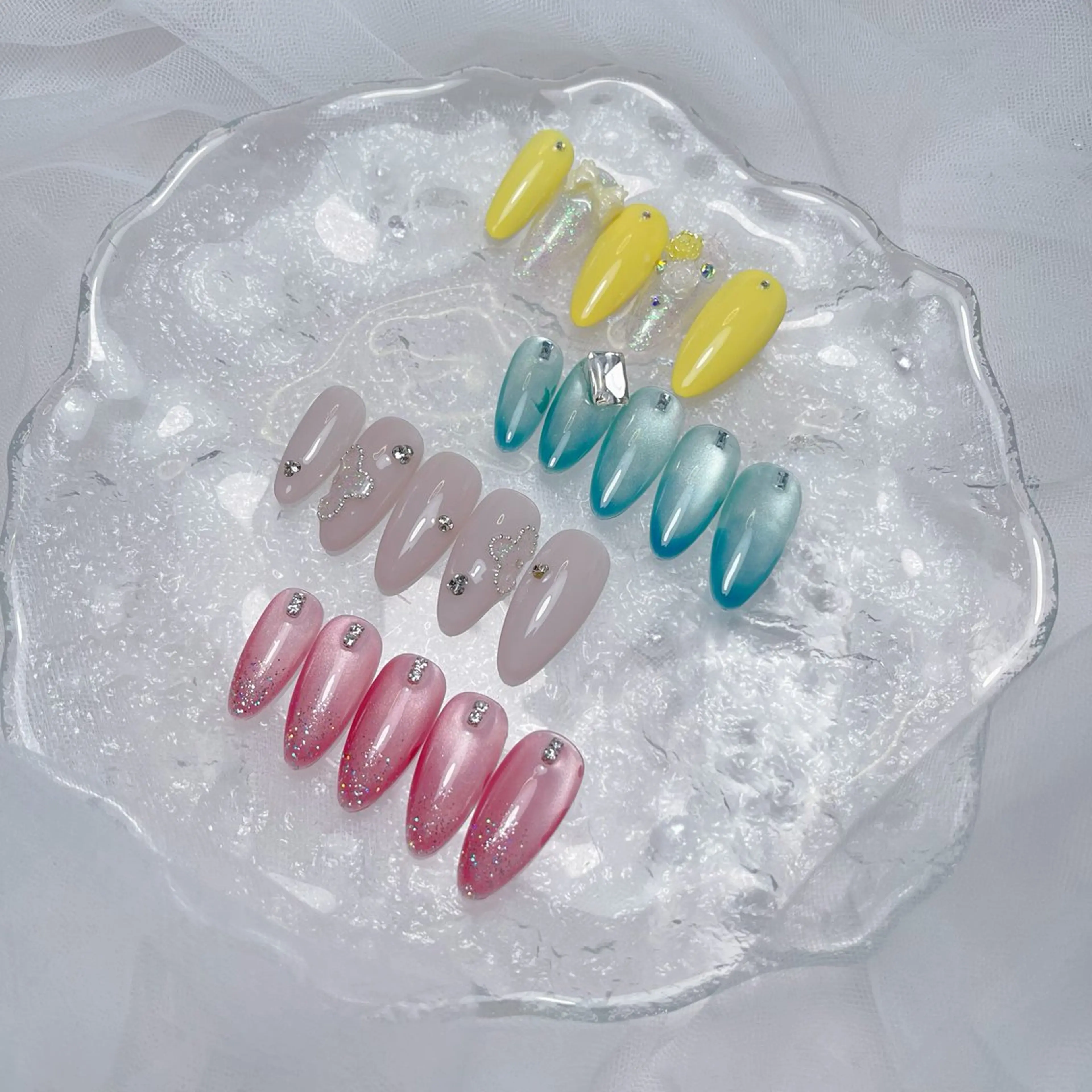 ネイル 長さ出し ジェルネイル 韓国ネイル マグネットネイル 持ち込み ハンドネイル RE SALONのネイルデザイン