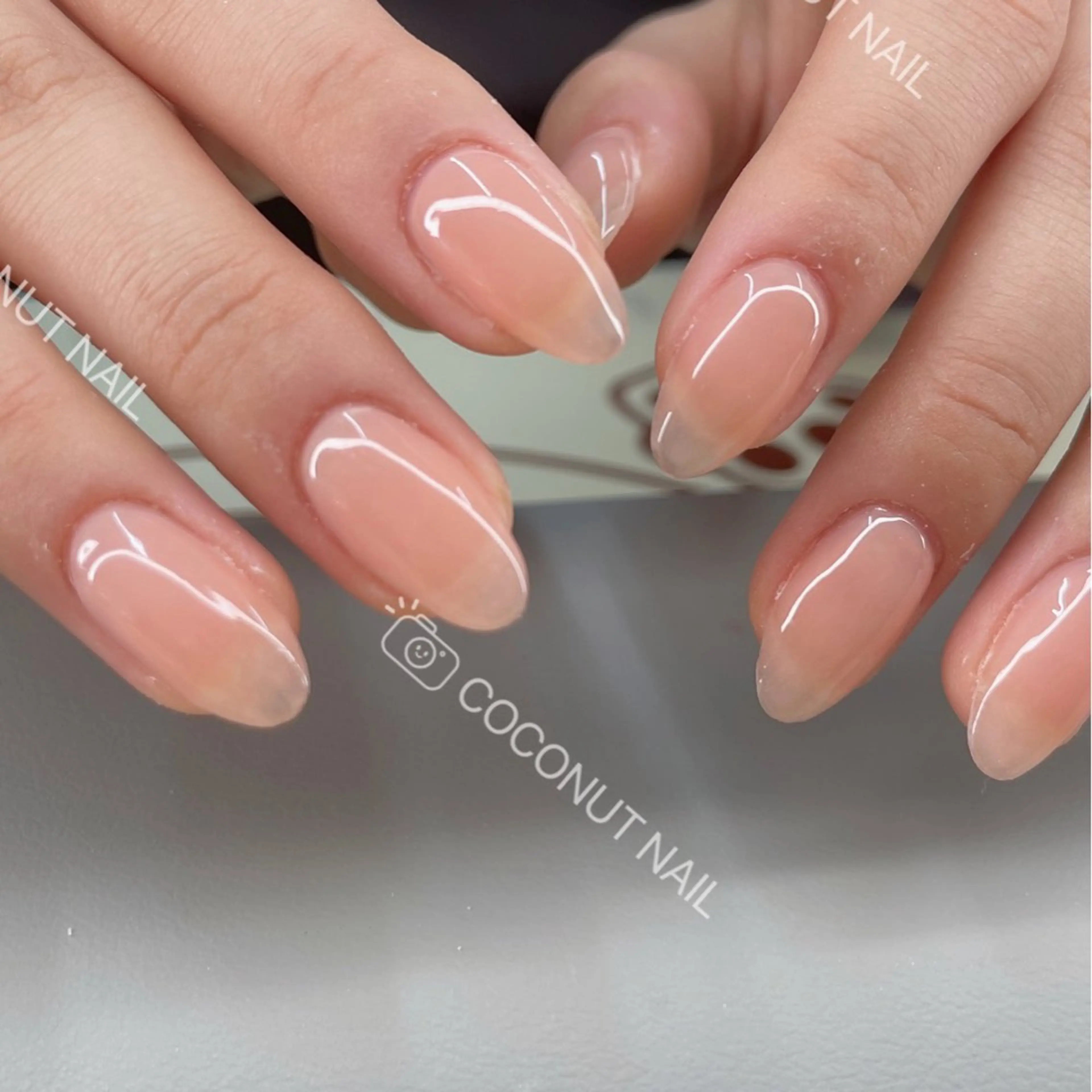 ネイル ワンカラーネイル ハンドネイル 神田 ココナッツのネイルデザイン