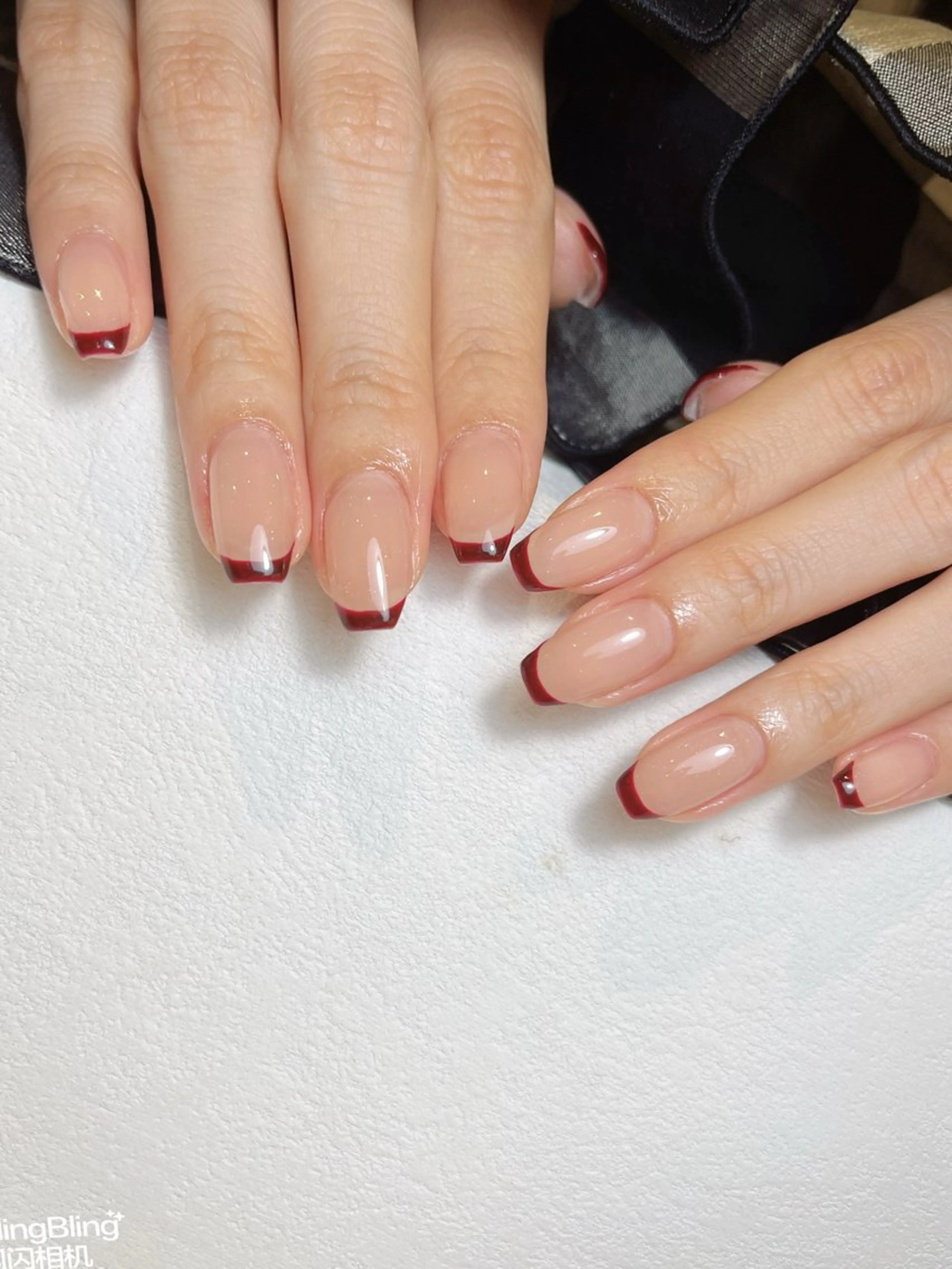 ネイル チークネイル フラッシュネイル キラキラネイル オフィスネイル ワンホンネイル ハンドネイル Floria nail salonのネイルデザイン
