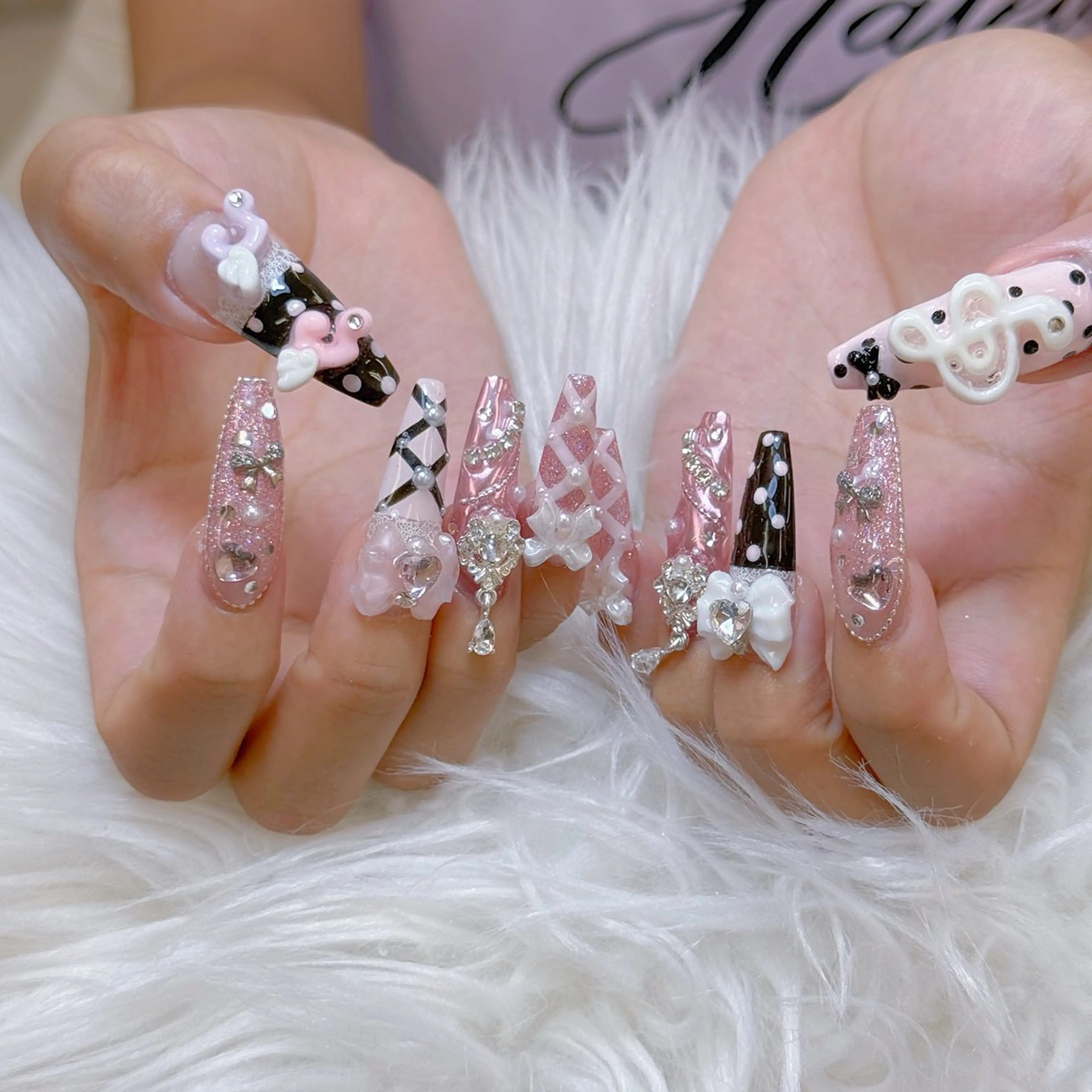 ロング Anh 高田馬場のネイルデザイン