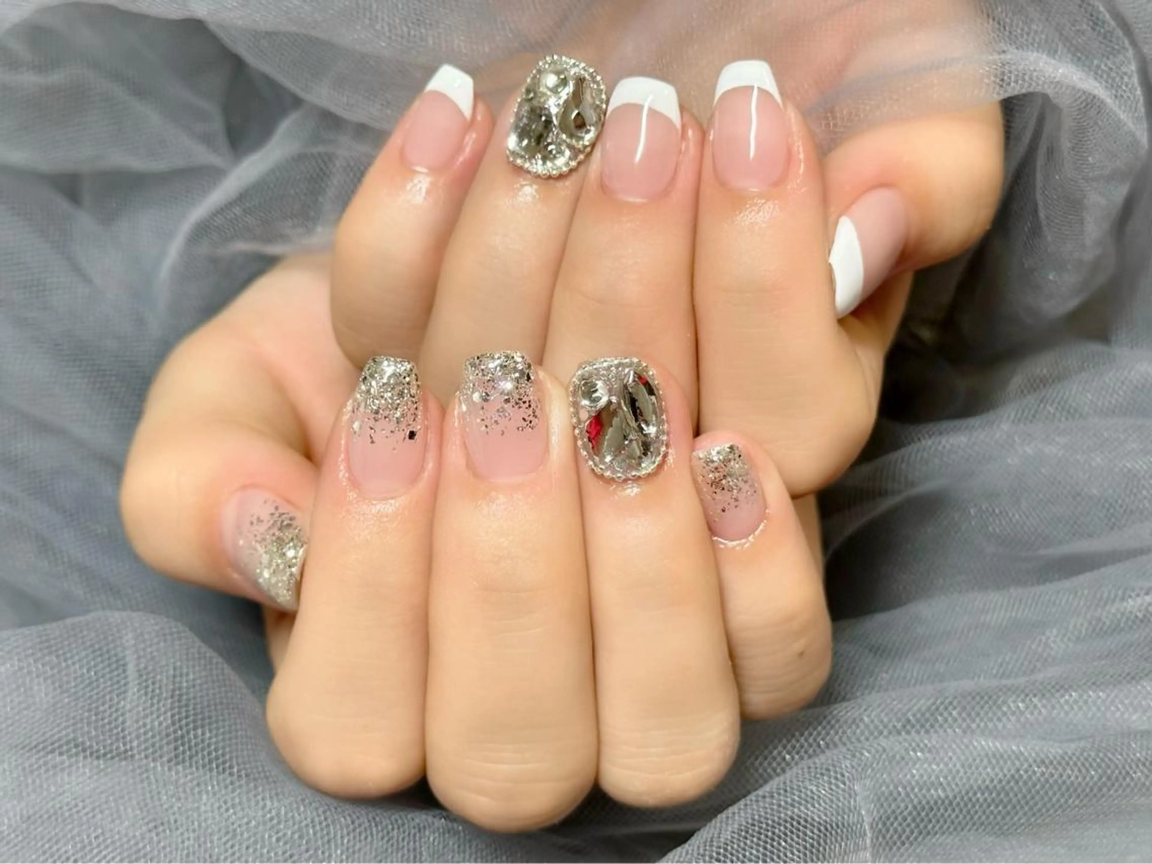 ネイル フレンチネイル ラメ(グリッター) ラメグラデーション ハンドネイル Nail Salon KURELLYのネイルデザイン