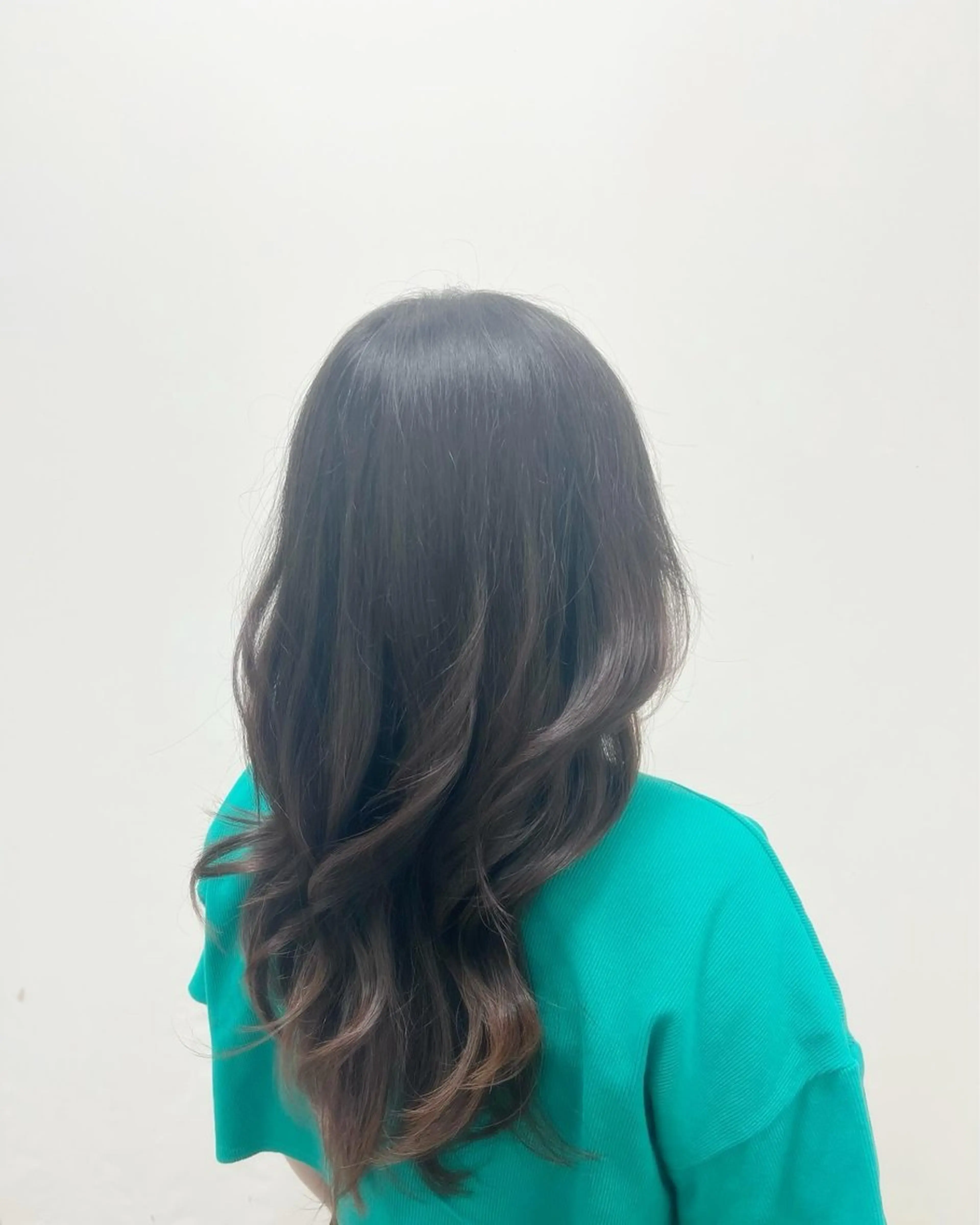 セミロング 新宿/小顔レイヤー/ 顔まわり/西慶太朗のヘアスタイル