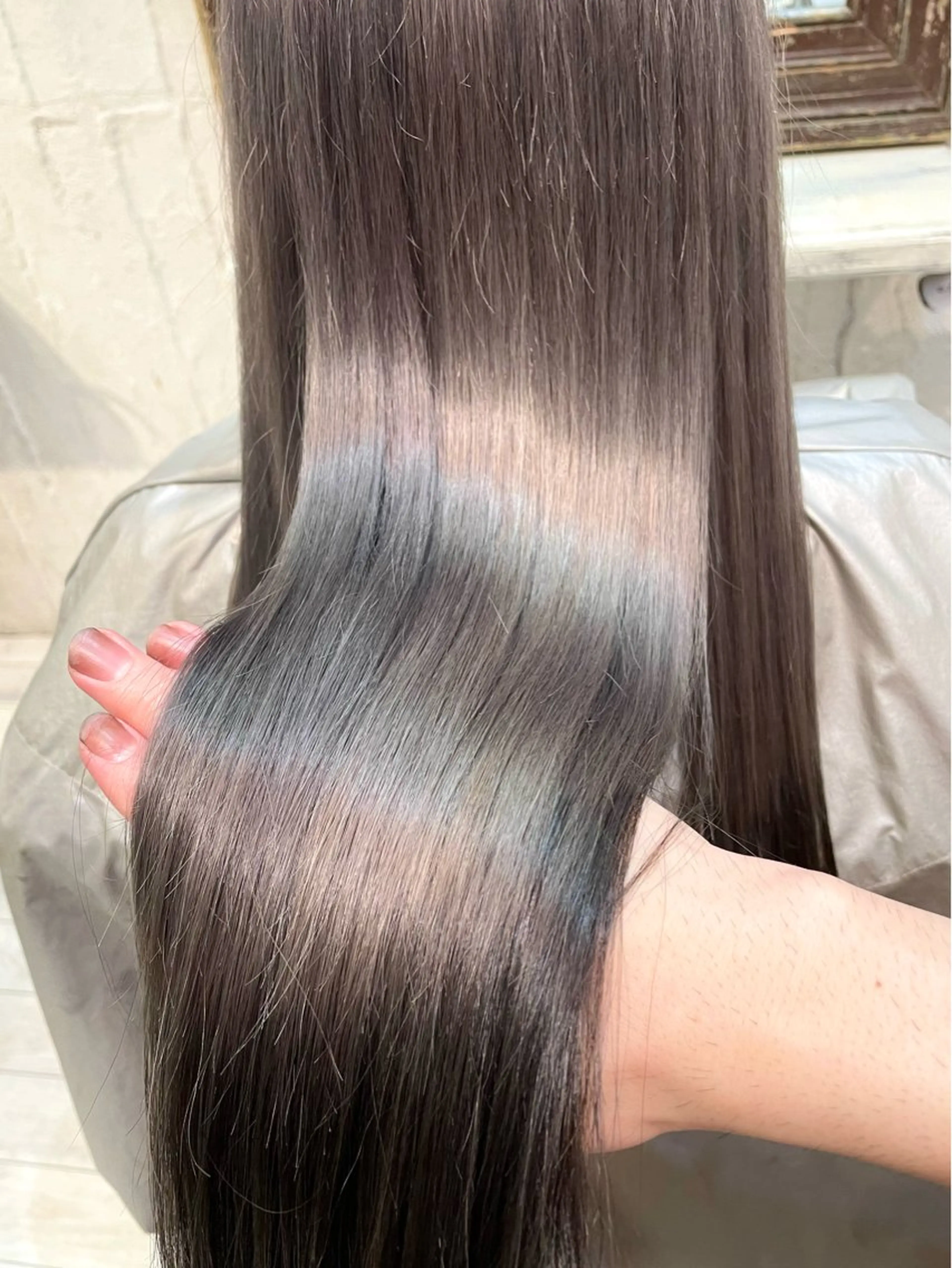 ロング カラー ブリーチ ケアブリーチ デザインカラー ハイトーンカラー シルバー カット ヘアカラー 髪質改善／ブリーチ 宮武　湧斗のヘアスタイル