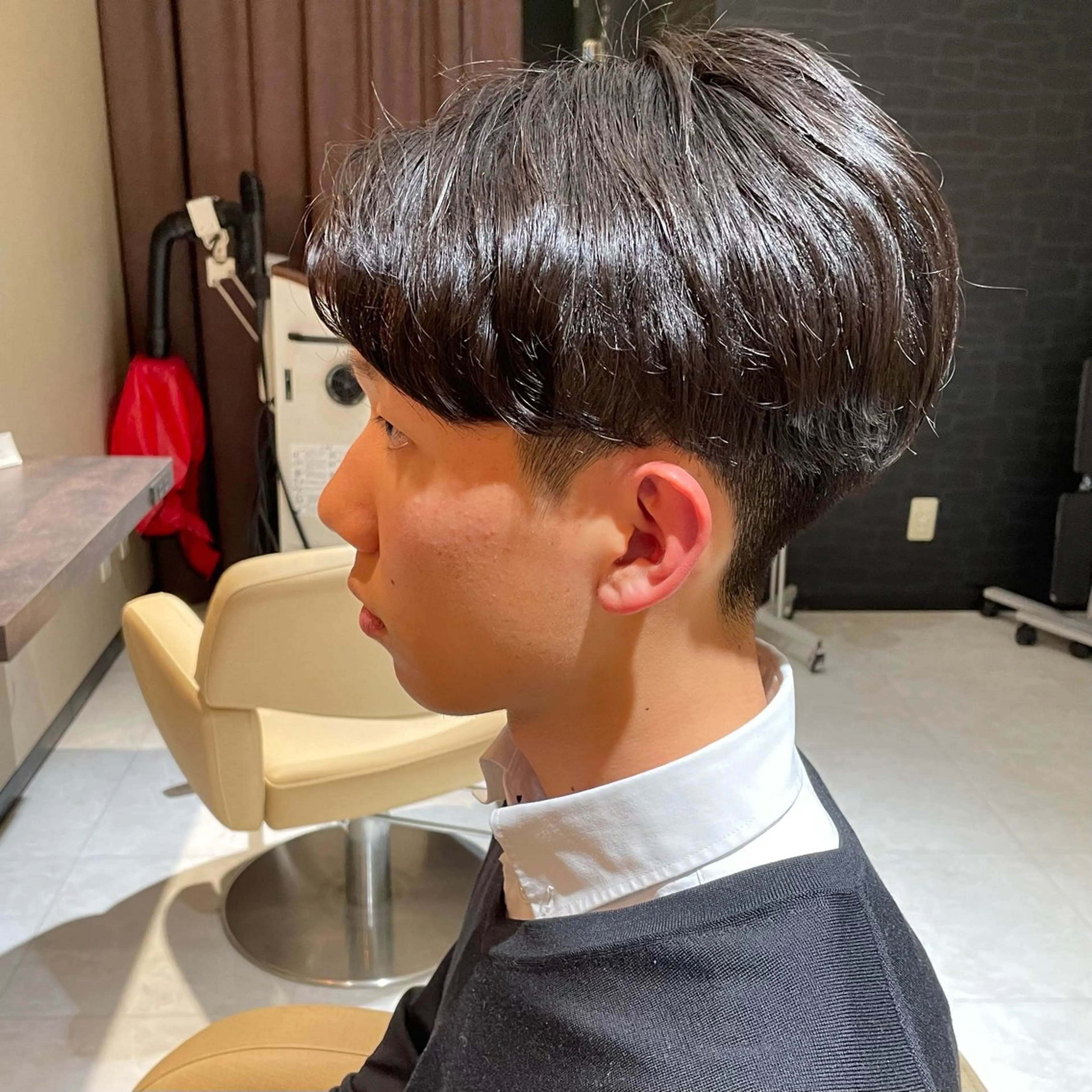 ショート パーマ メンズ センターパート メンズパーマ ニュアンスパーマ メンズ専門美容師✂︎ 大庭勝己のヘアスタイル
