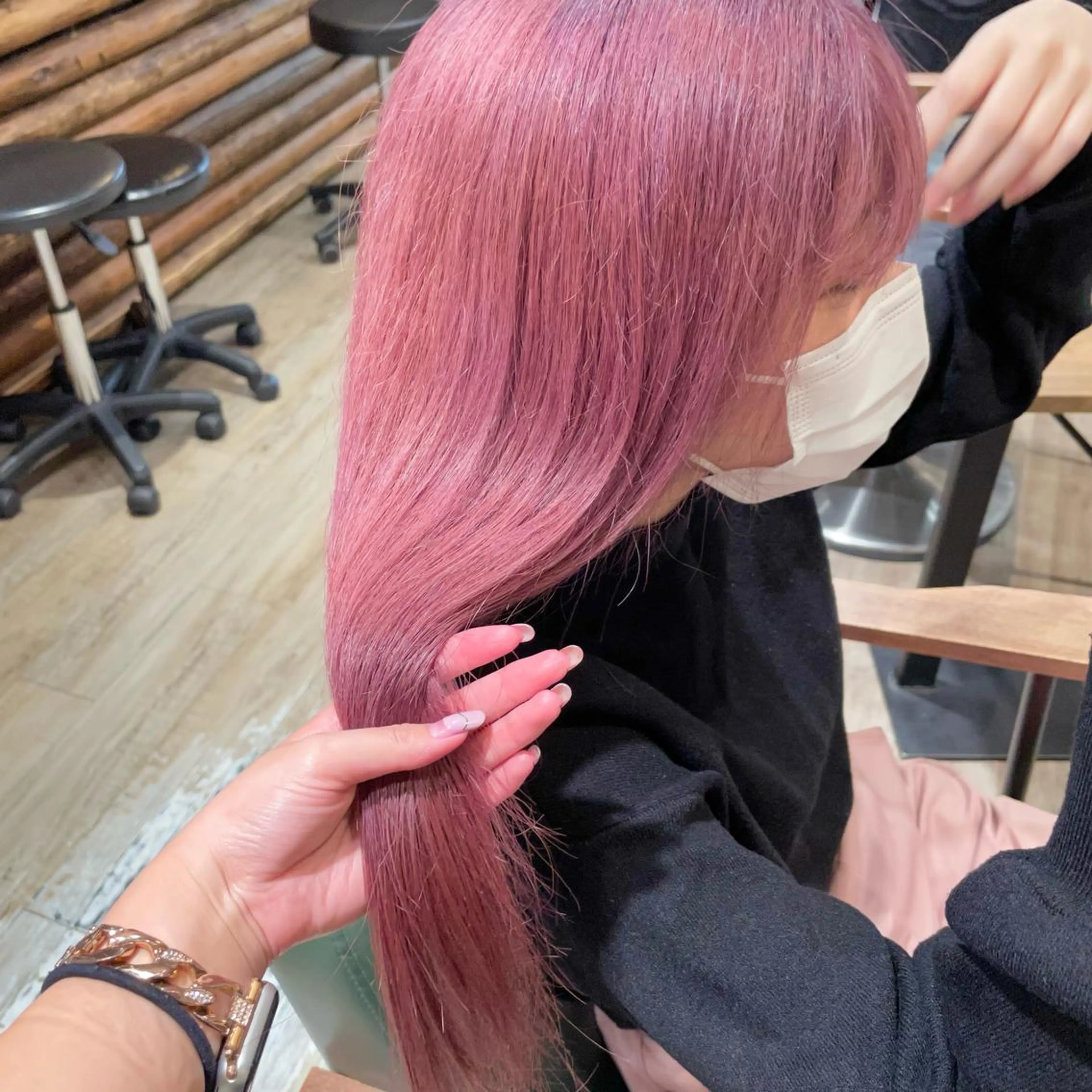 ロング カラー ゆう🫧 透明感/ハイトーンのヘアスタイル