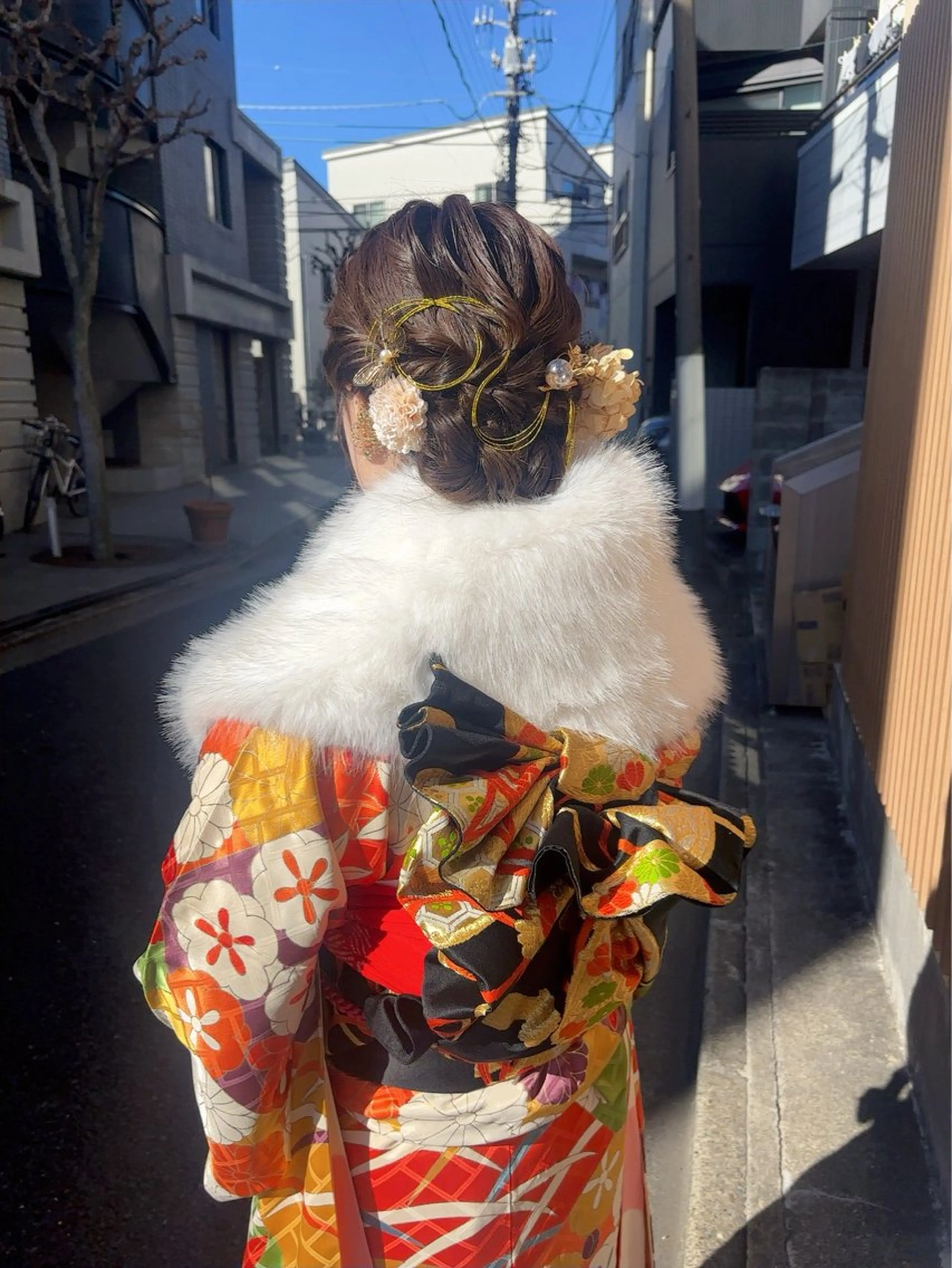 ロング カラー パーマ ヘアアレンジ 成人式 卒業式のヘアスタイル 着付け yukimi .のヘアスタイル