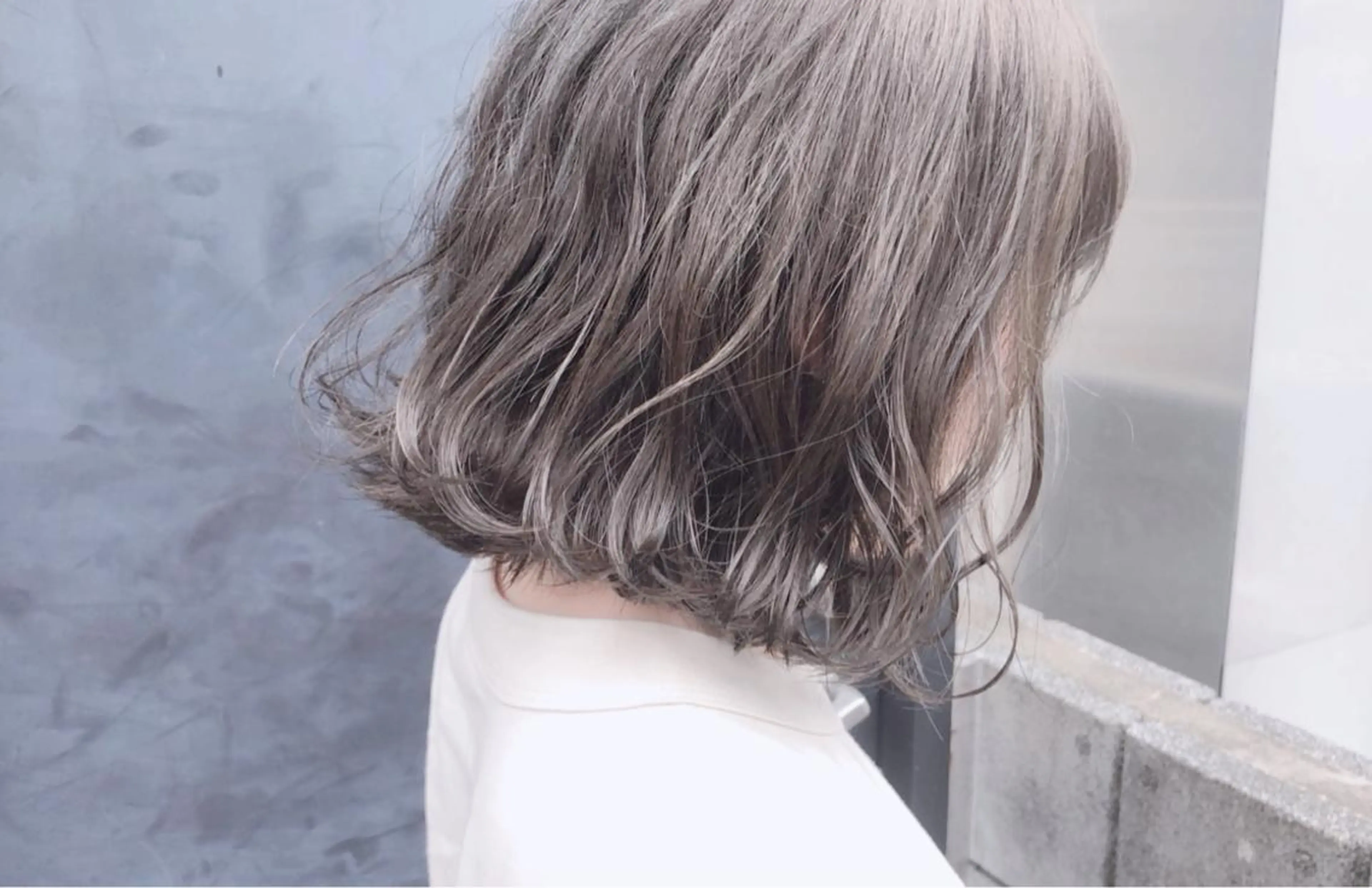 ミディアム カラー ヘアアレンジ グレージュ 透明感カラー× レイヤーカット✨高梨のヘアスタイル