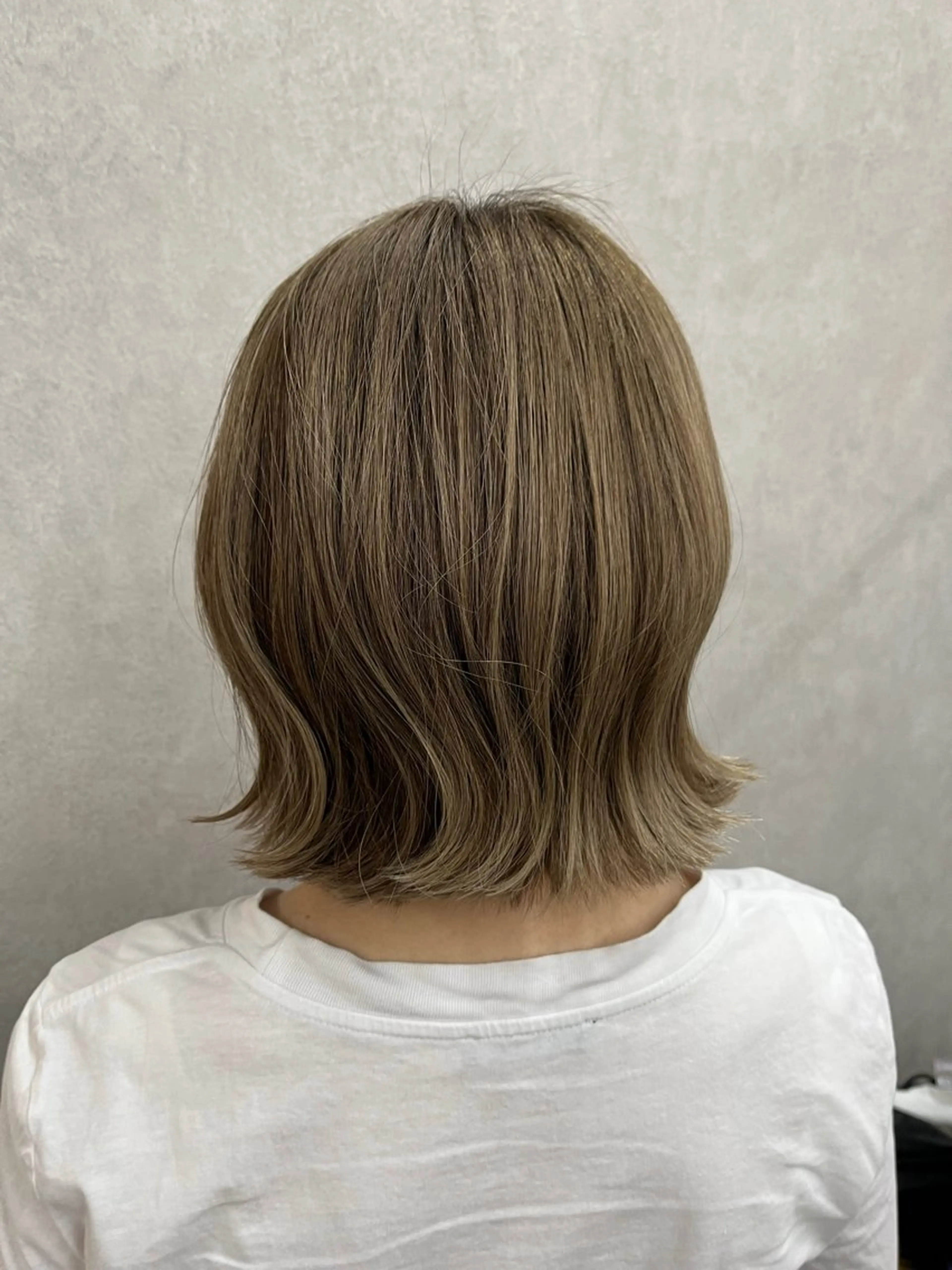 ミディアム カラー カット ヘアカラー トリートメント Lamie所属・大人女子&髪改善専門 Nobuフリーランスのヘアスタイル