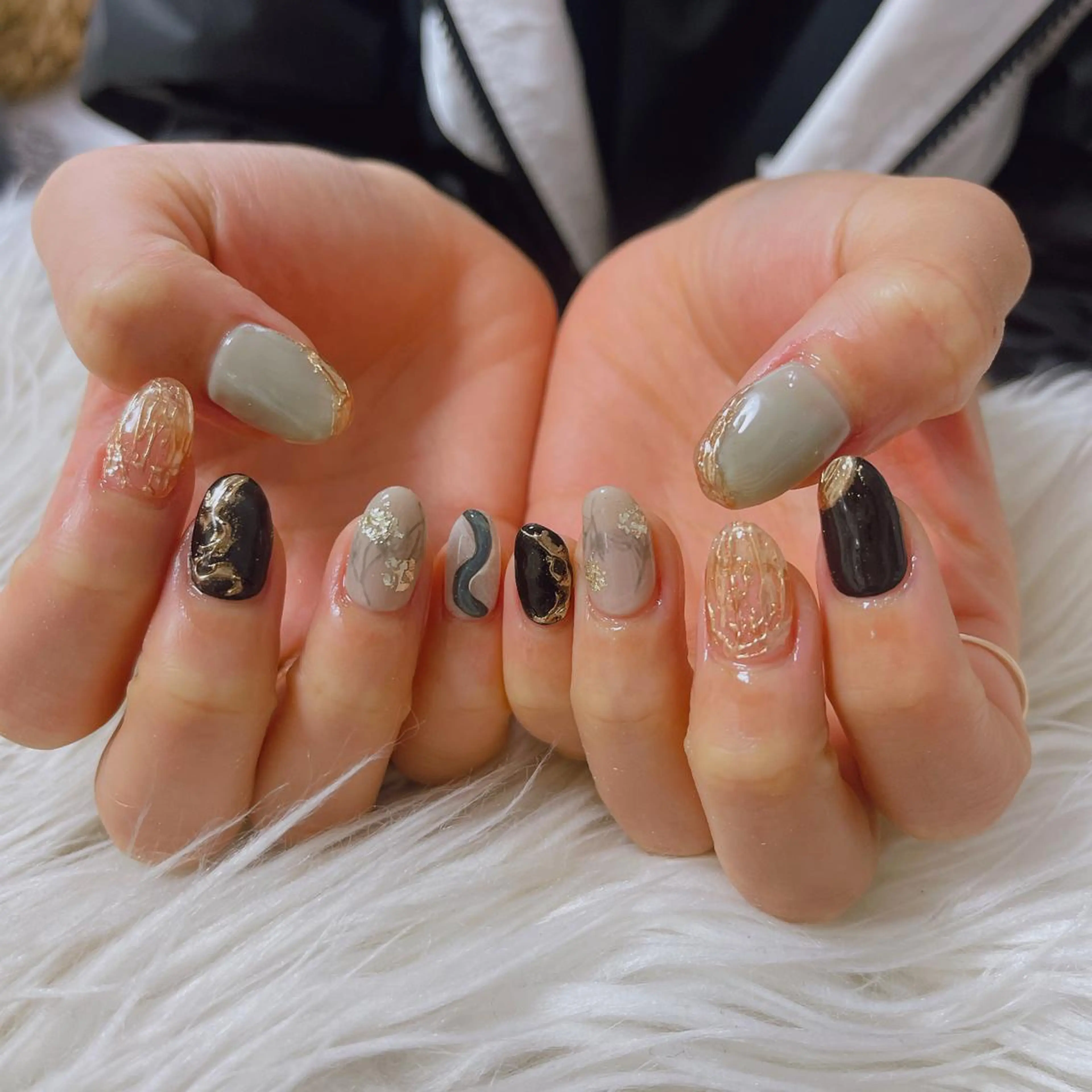 ネイル ミラーネイル ニュアンスネイル celica所属・松田 由真のネイルデザイン