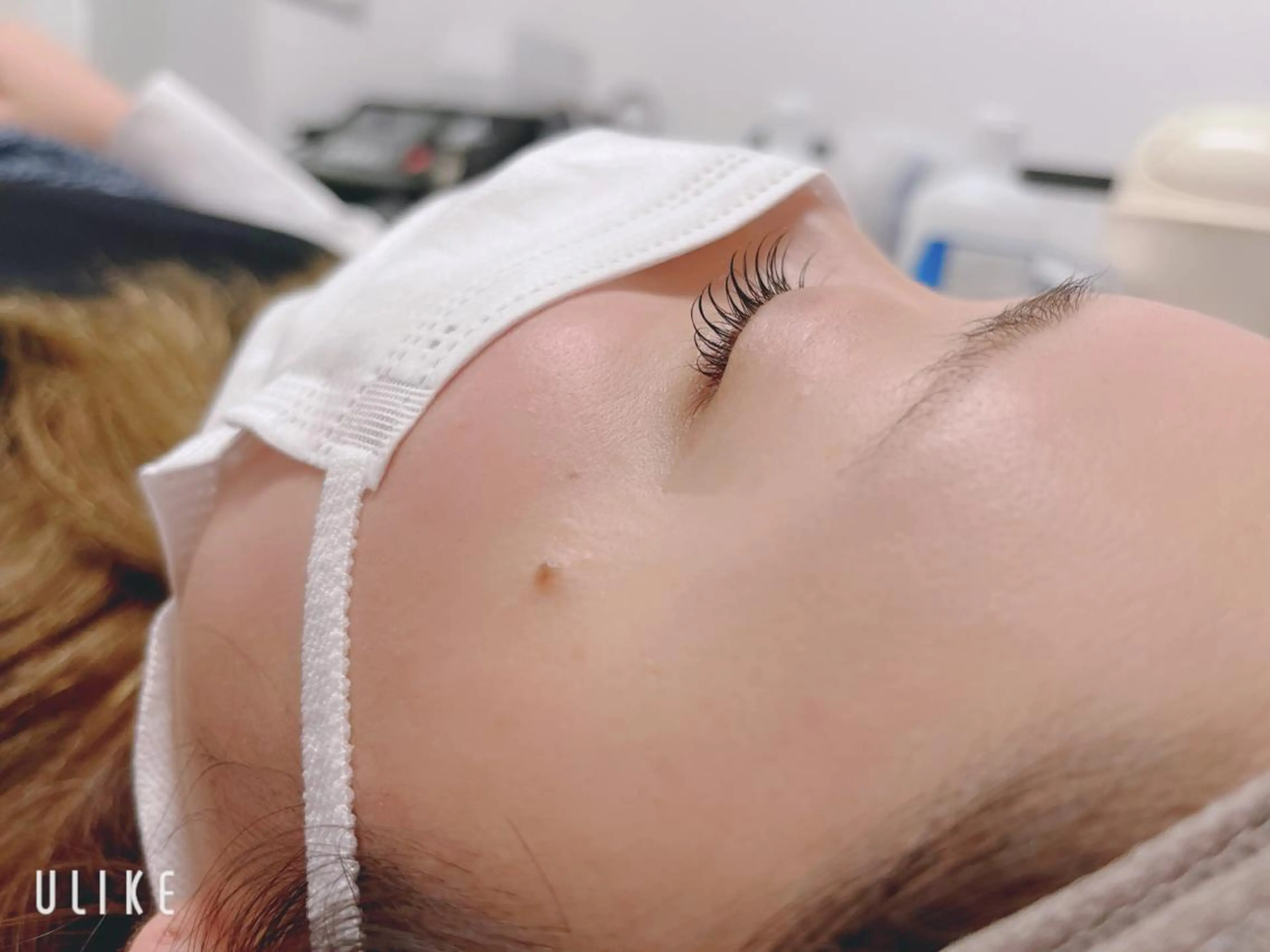 マツエク・マツパ ケラチンラッシュリフト カラー/アイリスト 麻優のヘアスタイル