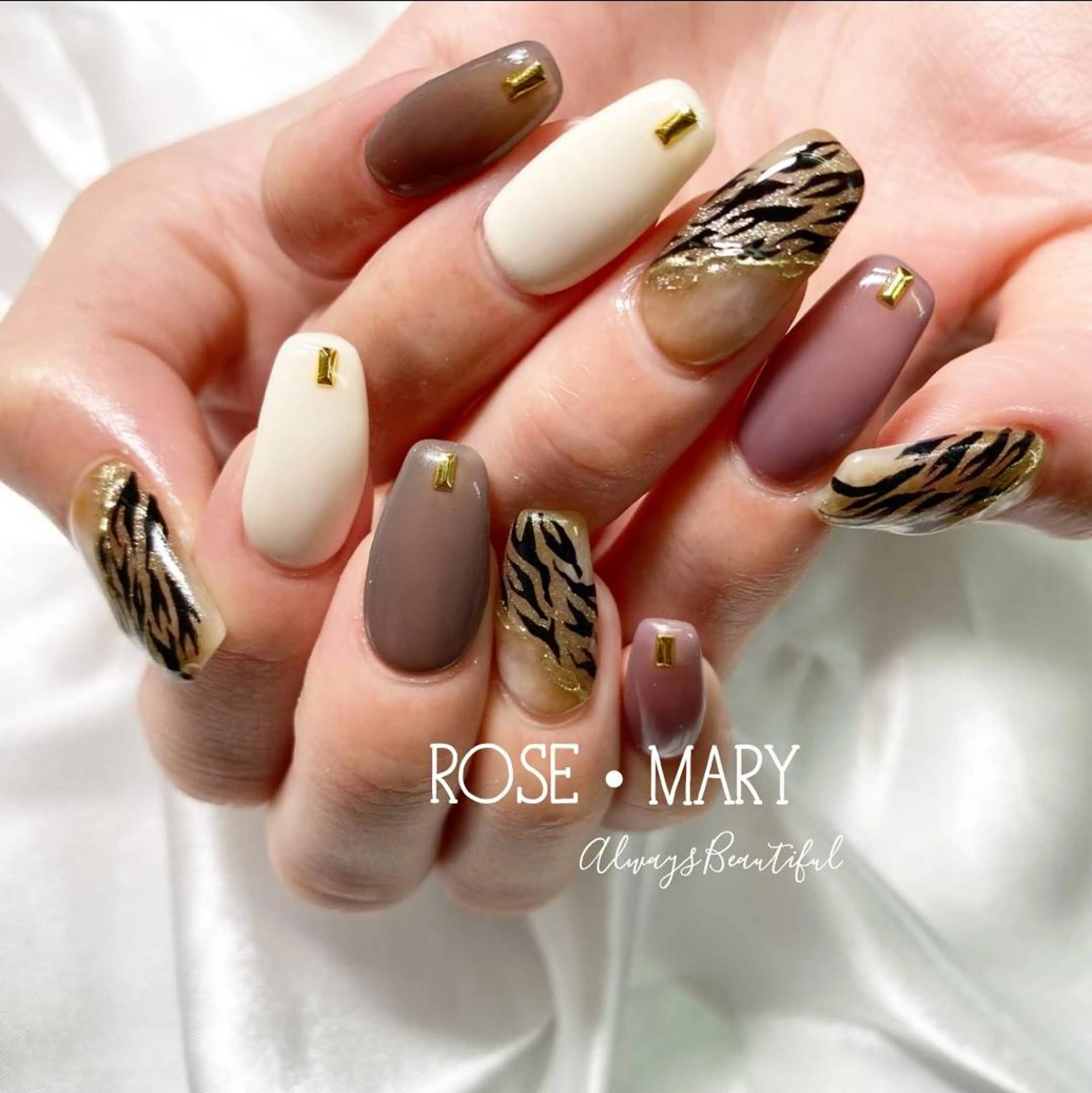 ネイル ハンドネイル ROSE・ MARY 鈴木のネイルデザイン