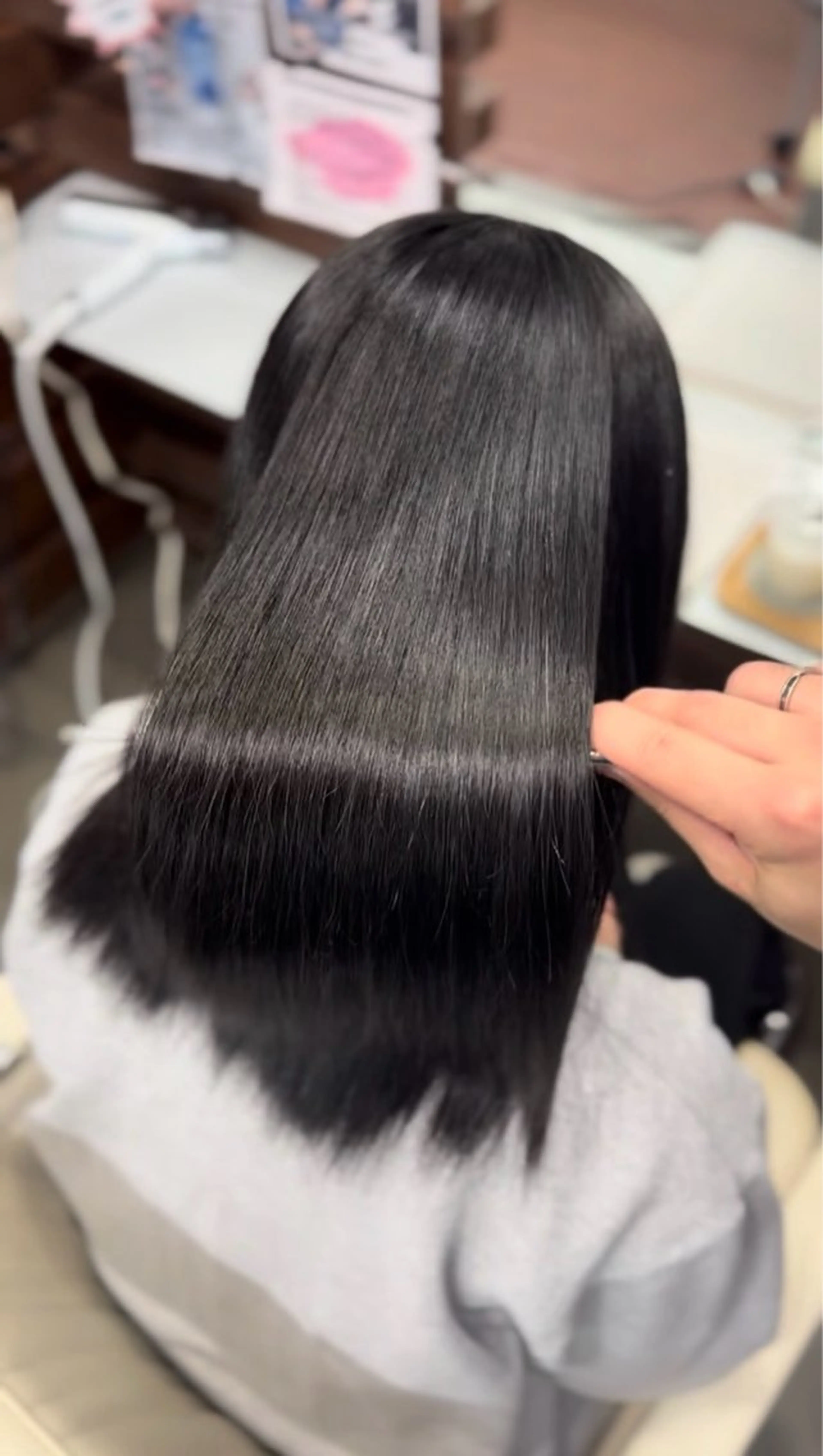 ロング LiL しおんのヘアスタイル