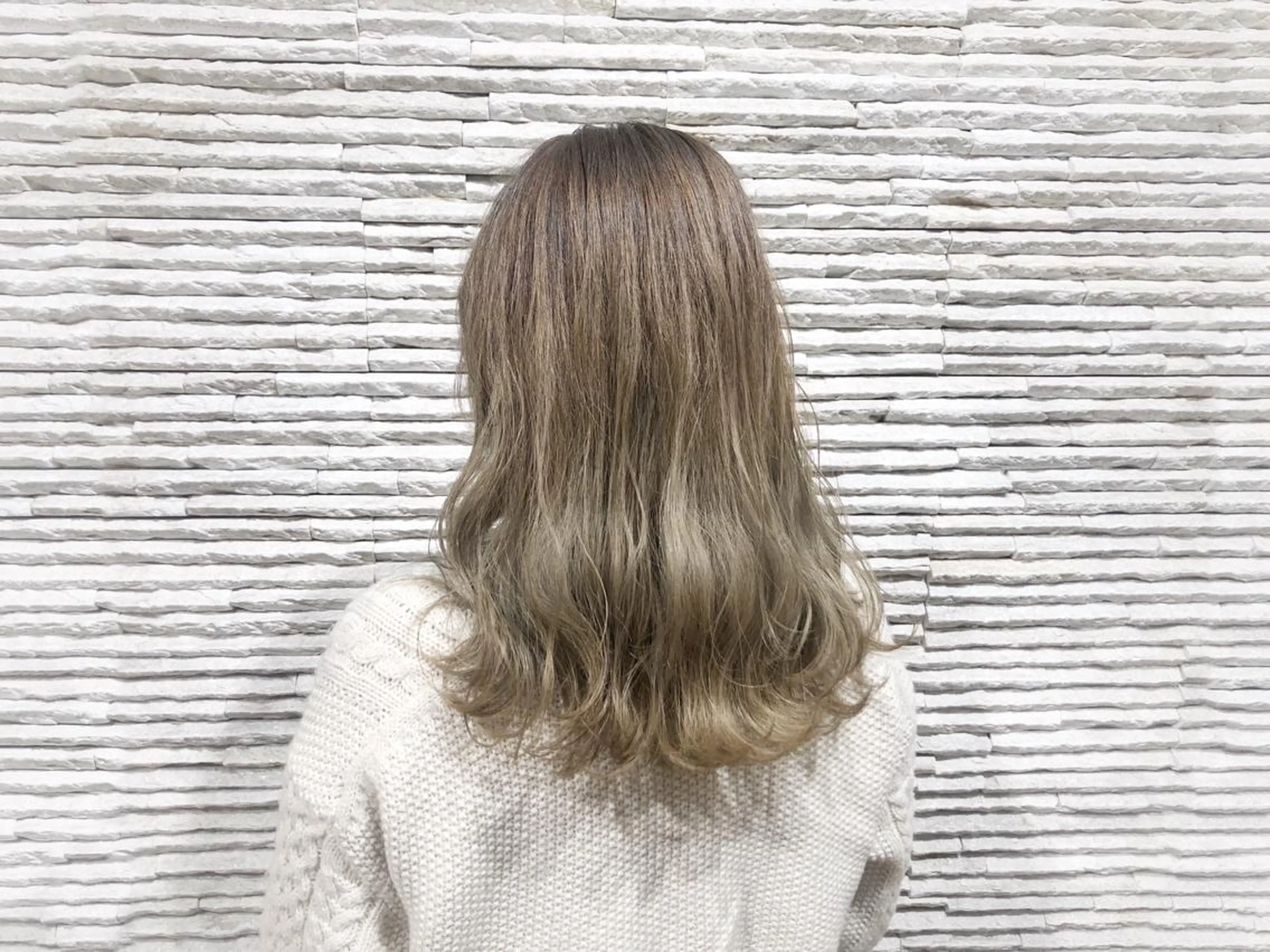 セミロング カラー ヘアカラー 嶋田 ゆきのヘアスタイル