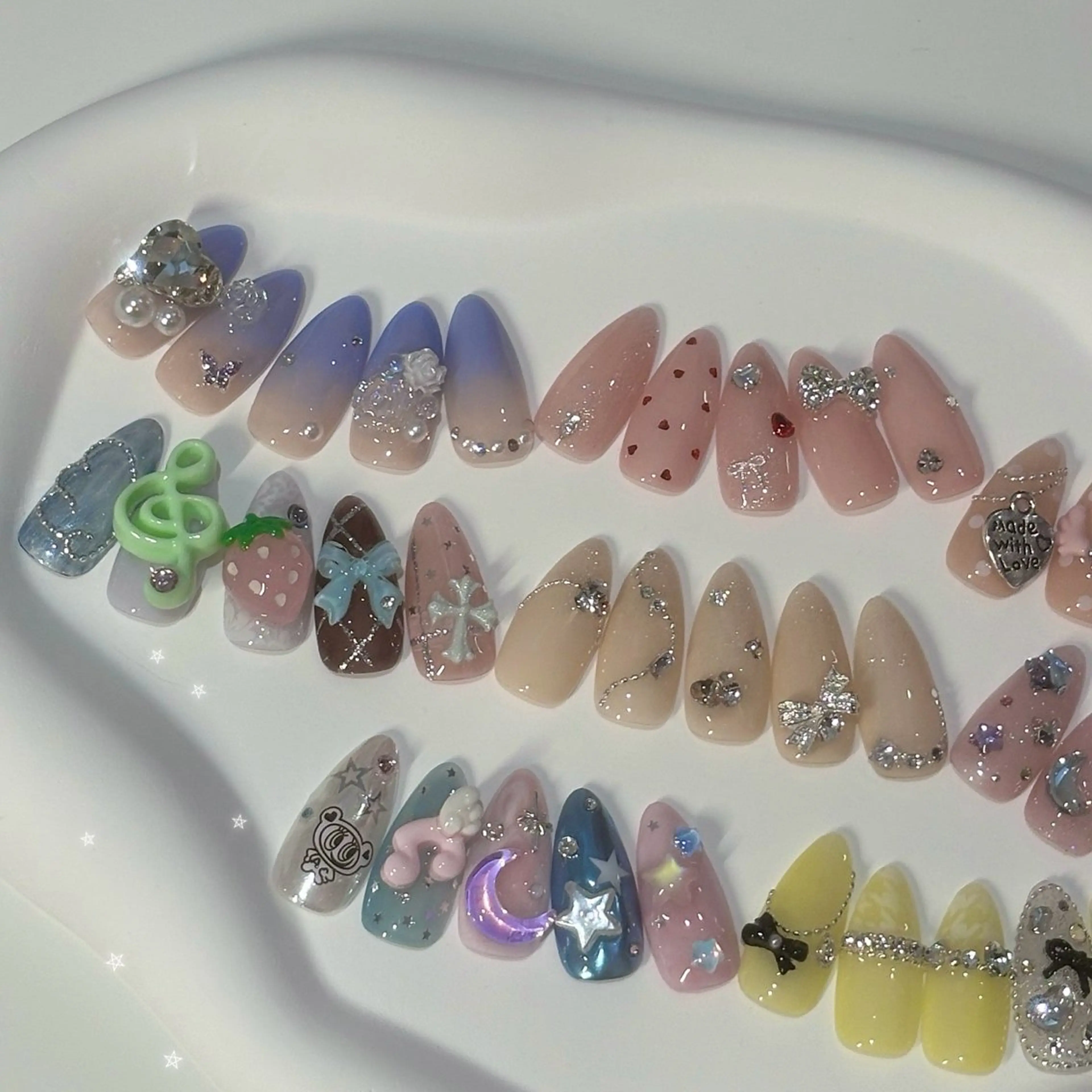 ネイル BONNIE MIKIのネイルデザイン