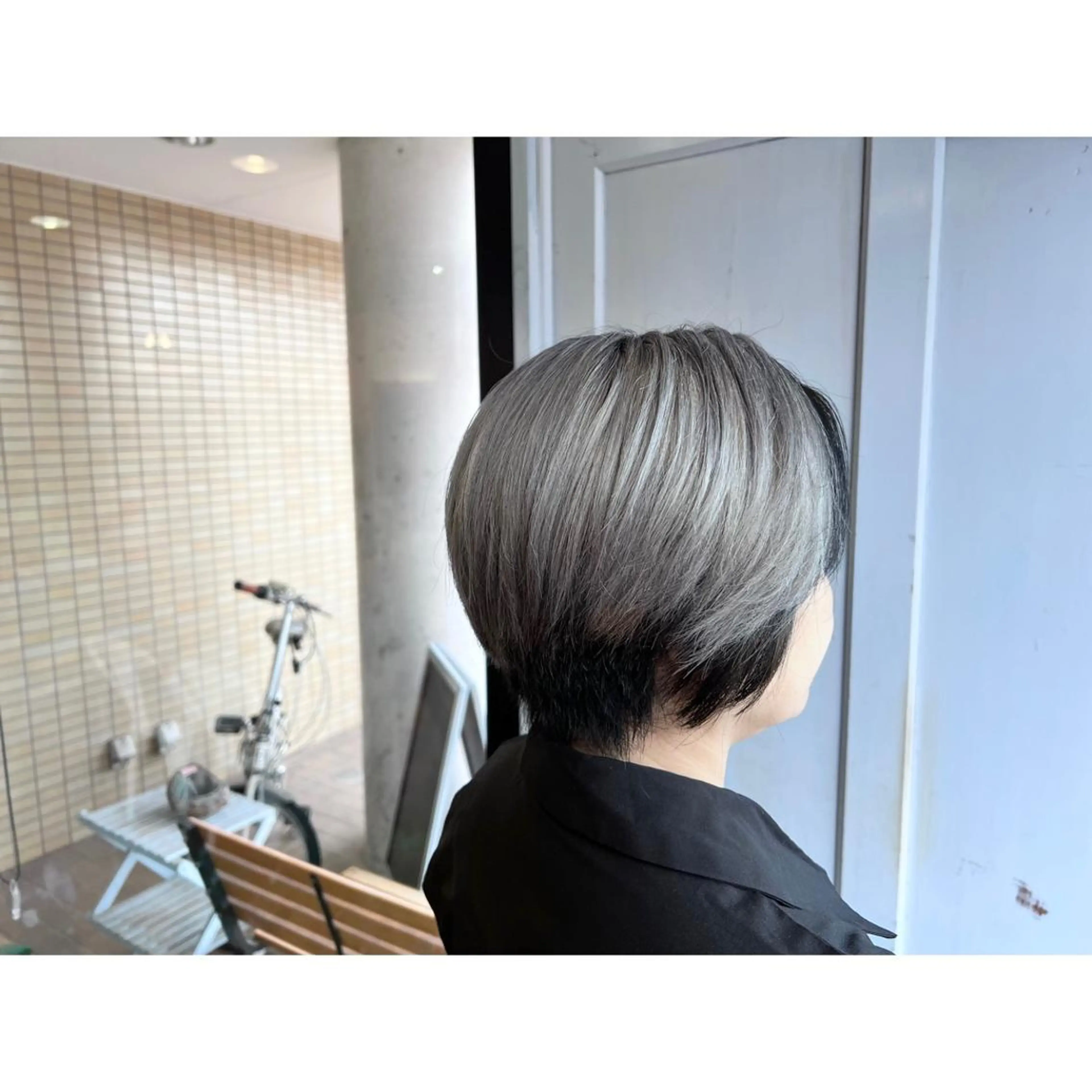 ショート カラー ヘアカラー トリートメント ツキダテ ユイのヘアスタイル