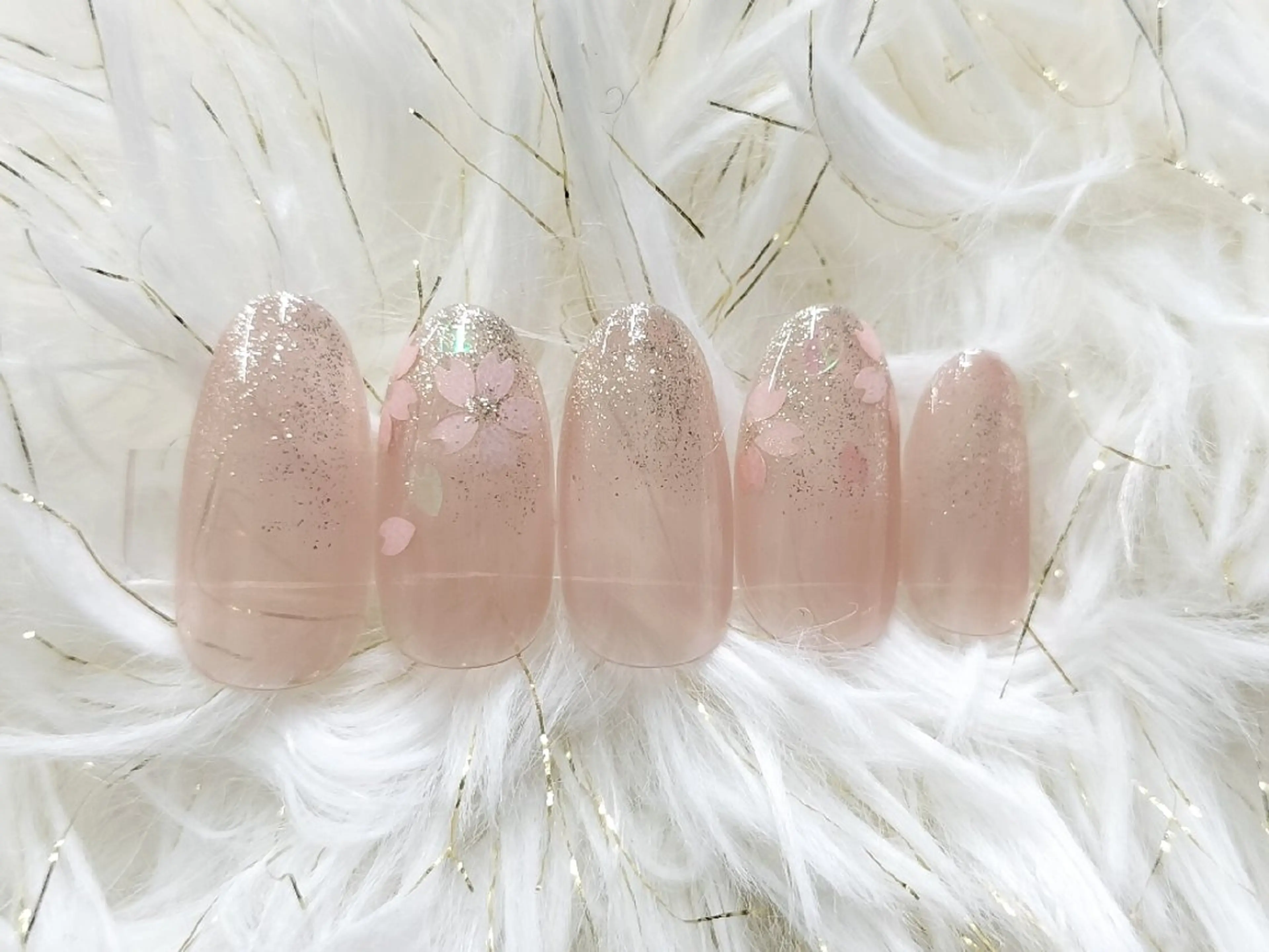 ネイル She by M. Ryoukaのネイルデザイン