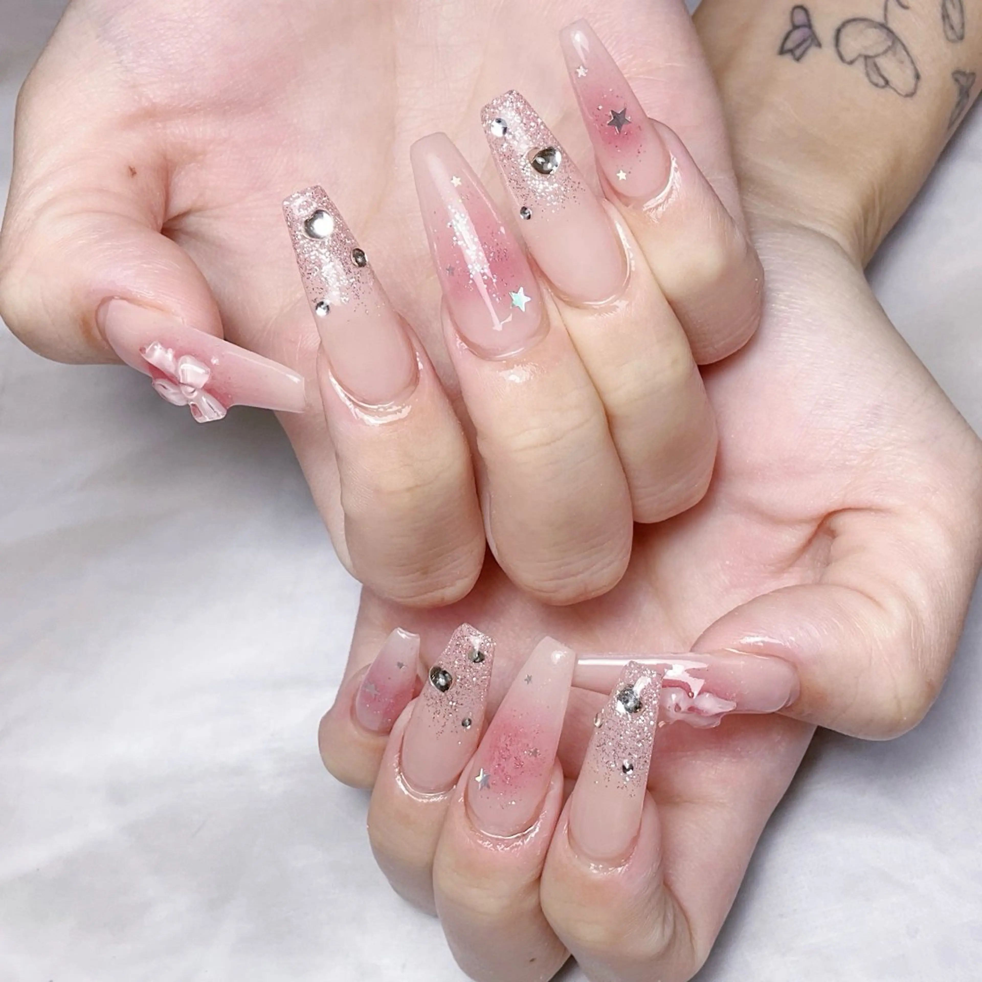 ネイル ハンドネイル 🍭Yun nail hyejin🌸のネイルデザイン